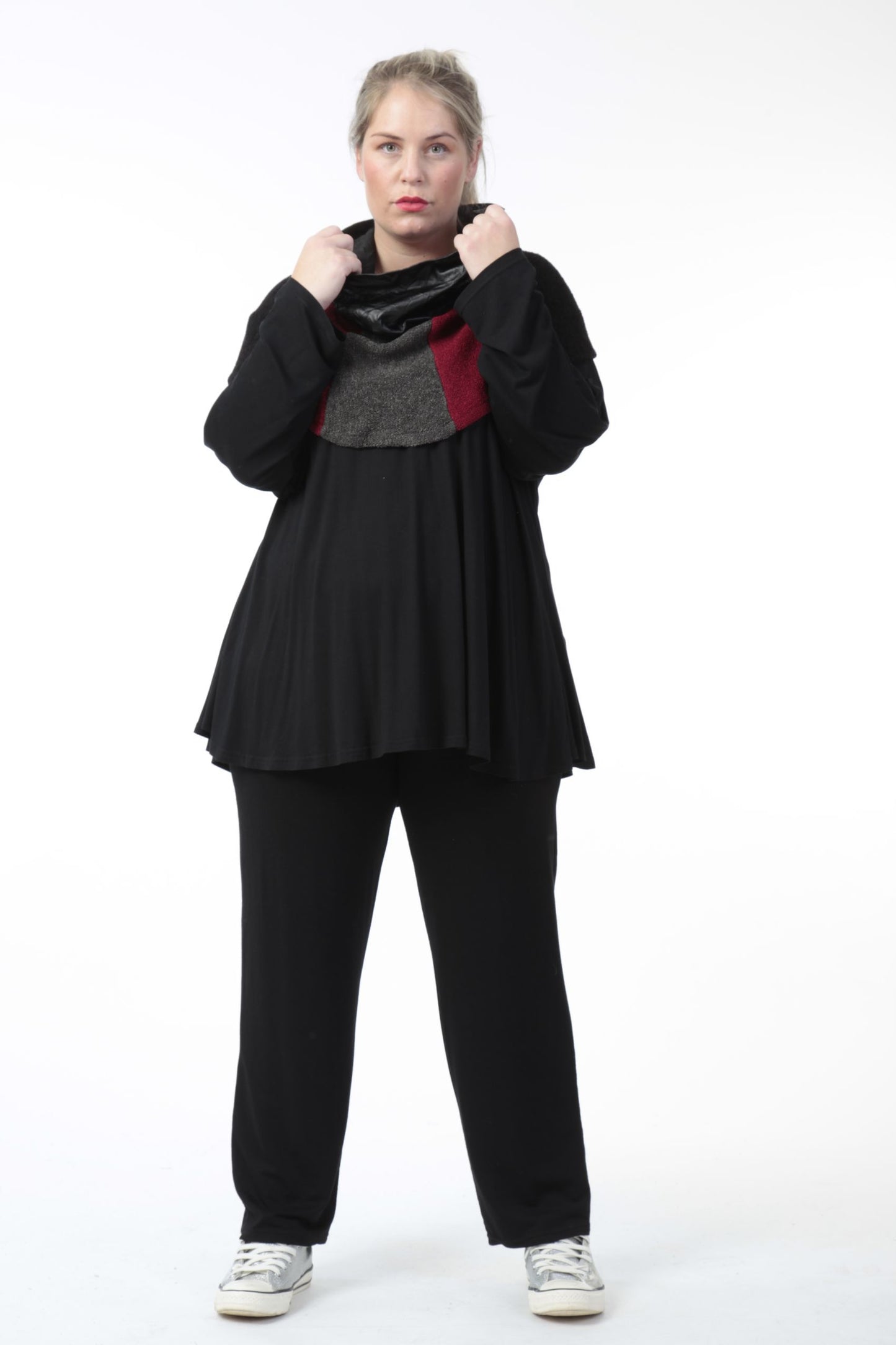 Winter Kragen in A-Form aus er Plüsch Qualität, Kragen in Schwarz-Grau-Rot