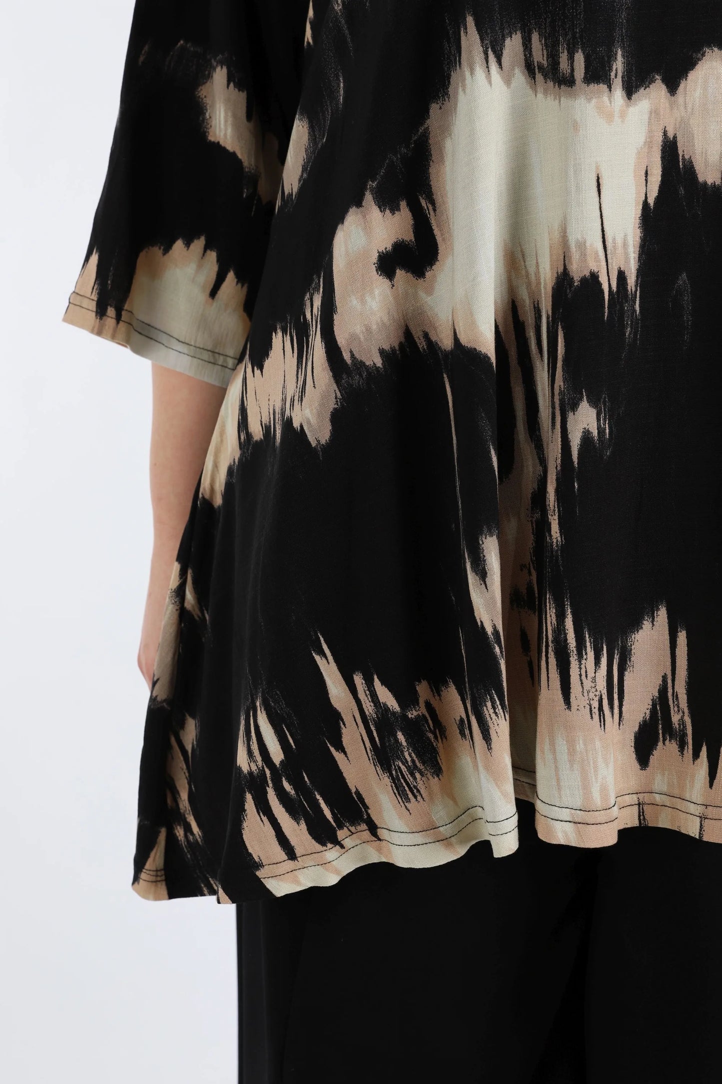 AKH 593 Big Shirt, Schwarz-Beige