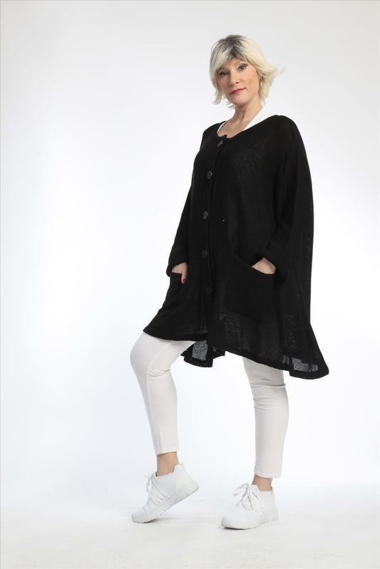 Everyday jacket in A-shape made of fine knit quality, knit in black