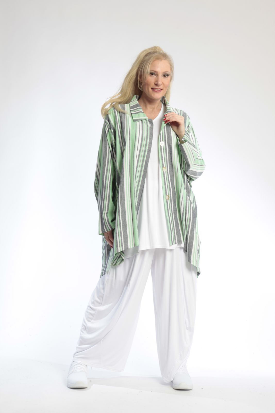 Summer jacket in mullet shape made of airy linen look quality, Candy in Kiwi