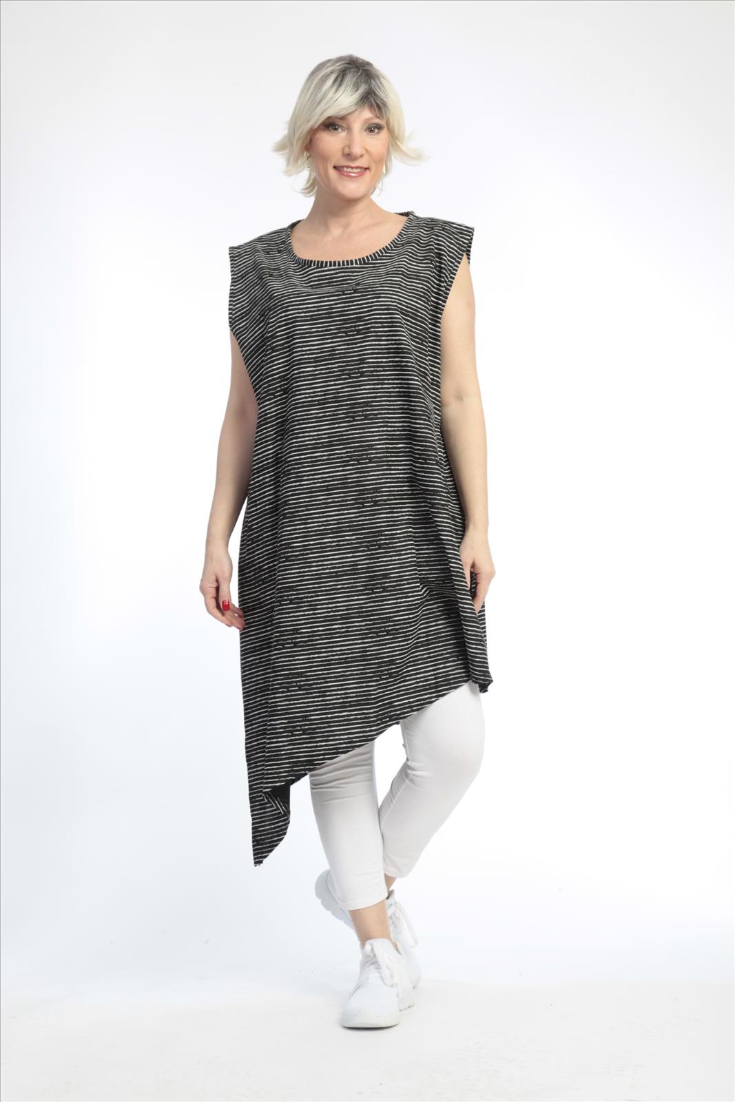 Summer tunic in an asymmetrical shape made of poplin quality, boa in black and white