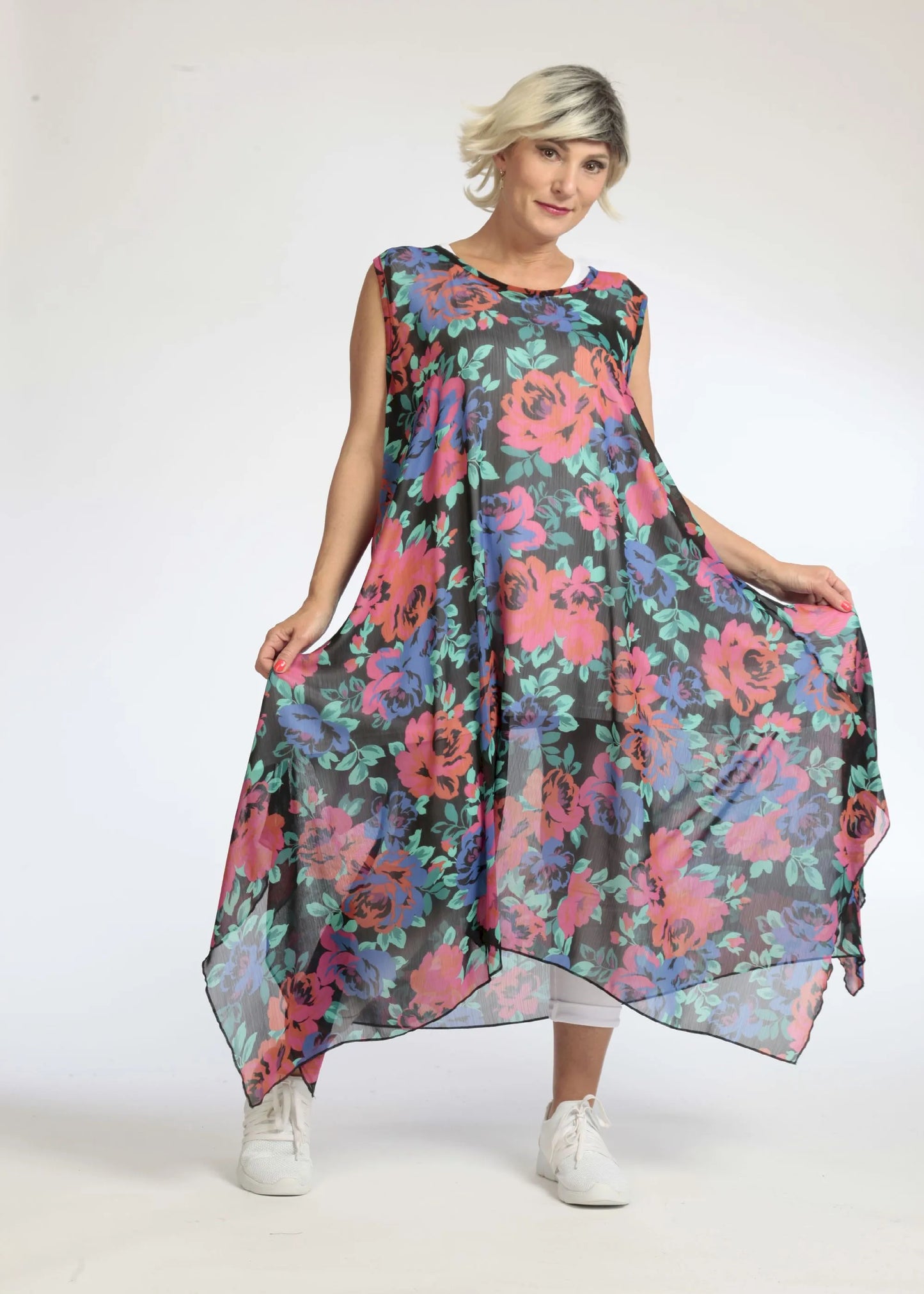 Sommer Tunika in A-Form aus luftiger Chiffon Qualität, Novelle in Schwarz-Rot-Blau