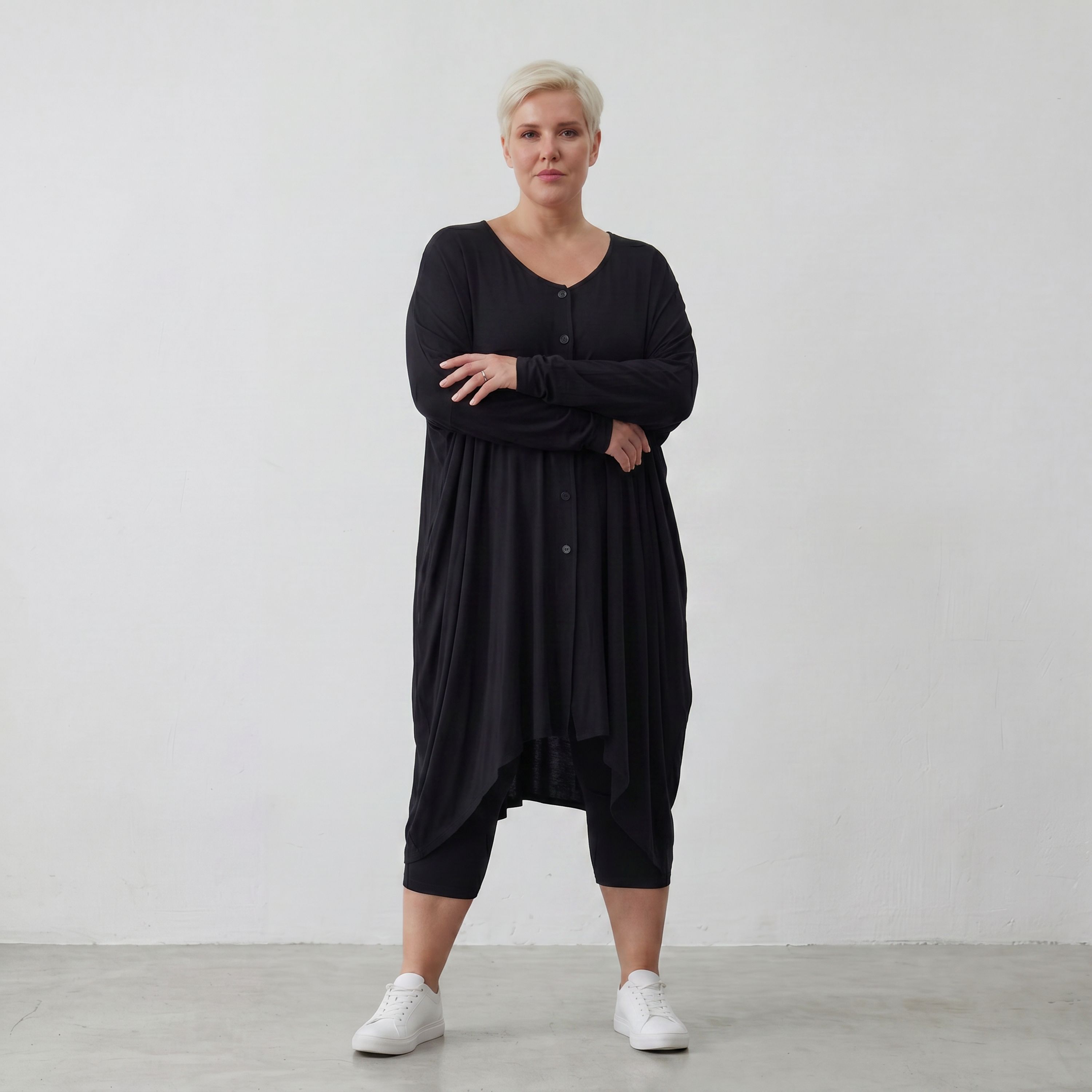 AKH Basics Skye Jacke mit durchdacht drapiertem Oversized-Schnitt