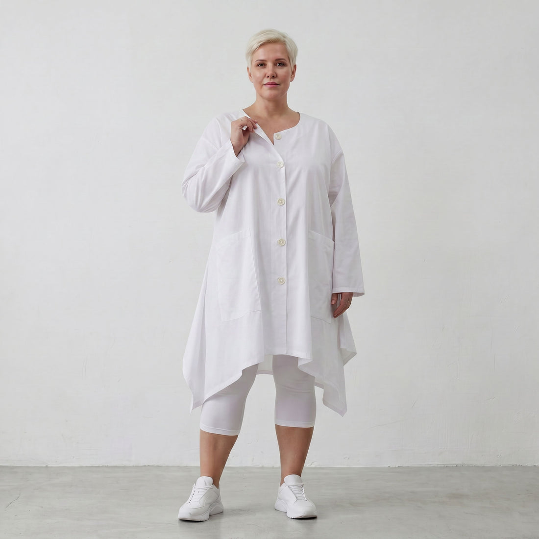 AKH Premium Bluse Sylvia in Weiß – edle Stoffe für anspruchsvolle Kundschaft