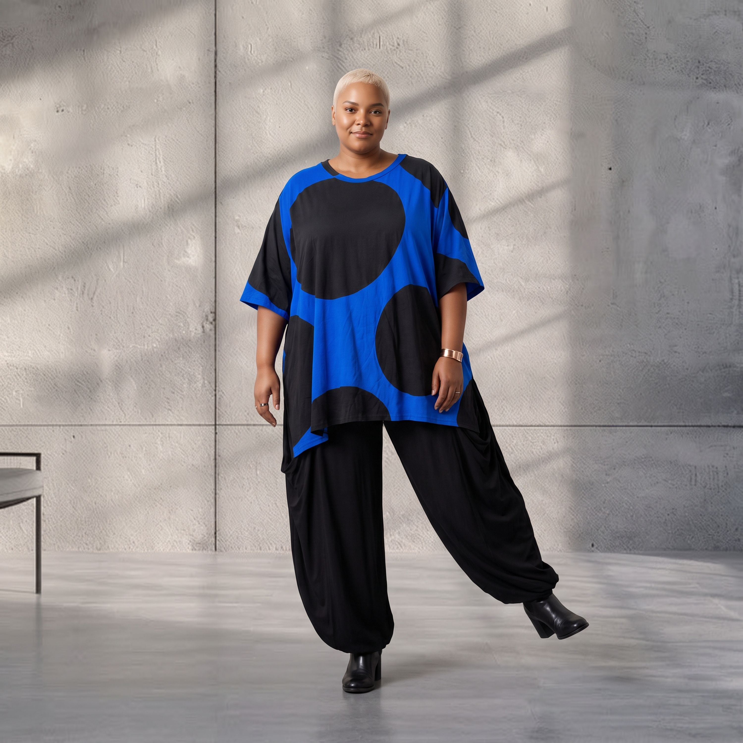 Funky Diva · Shirt · DotsDiva · KD526 · BlueDots