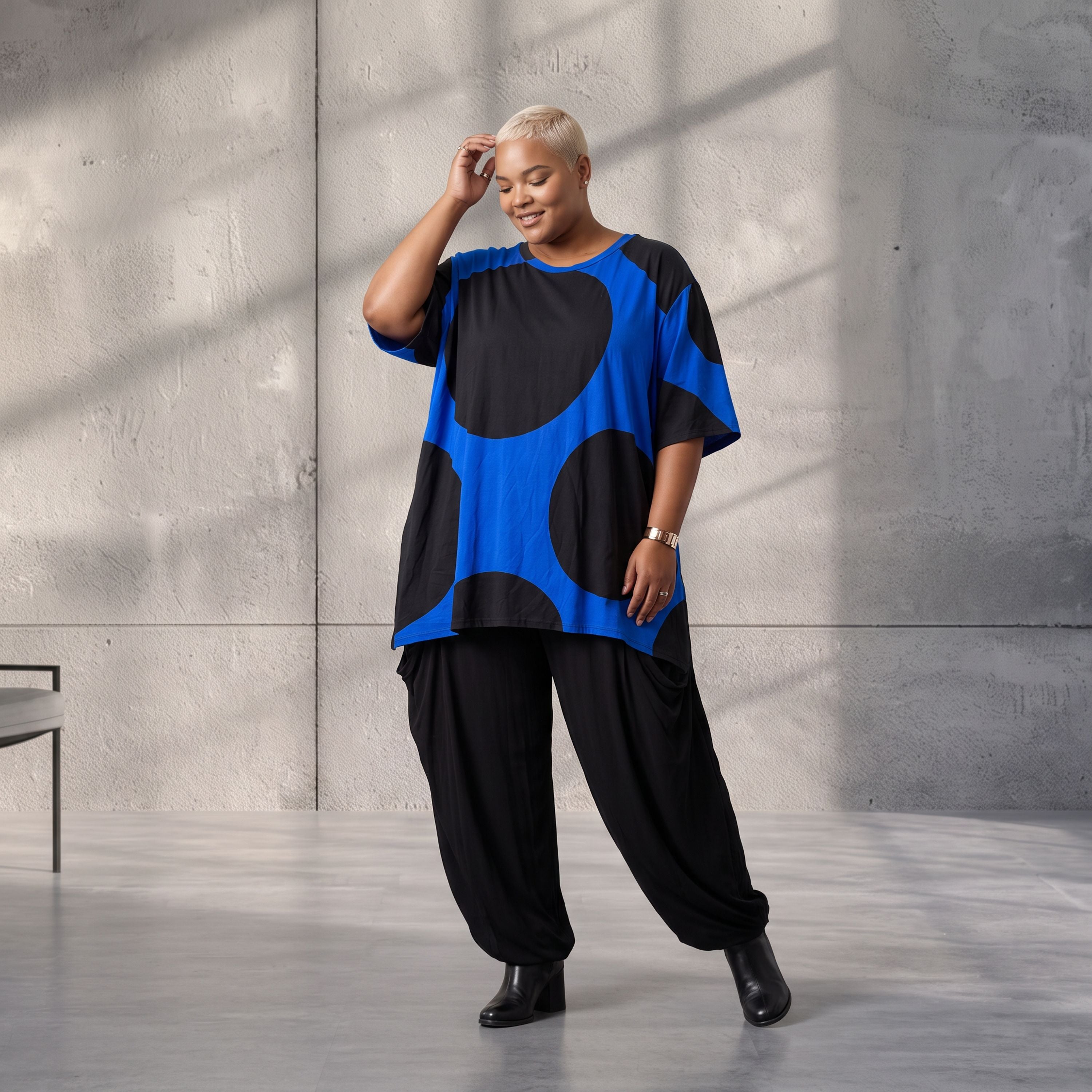 Funky Diva · Shirt · DotsDiva · KD526 · BlueDots
