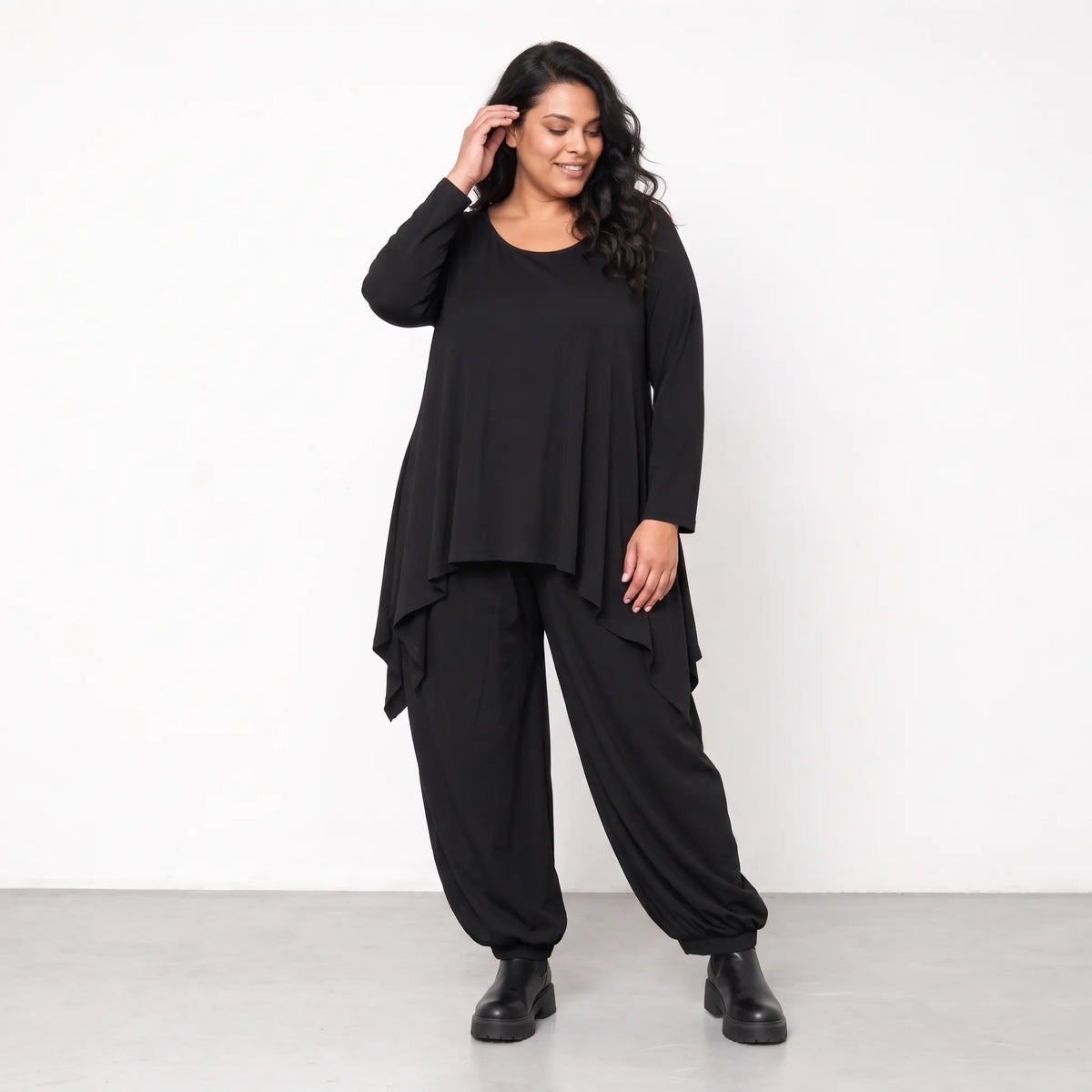 AKH Basics · Hose · Skye · 8067 · Schwarz