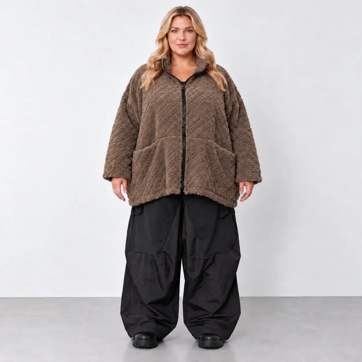 AKH Fashion · Jacke · CuddlySuede · 7104 · ChocoCheck