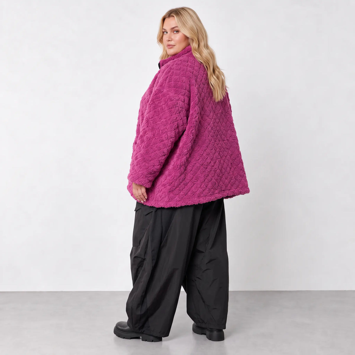 AKH Fashion · Jacke · CuddlySuede · 7104 · BerryCheck