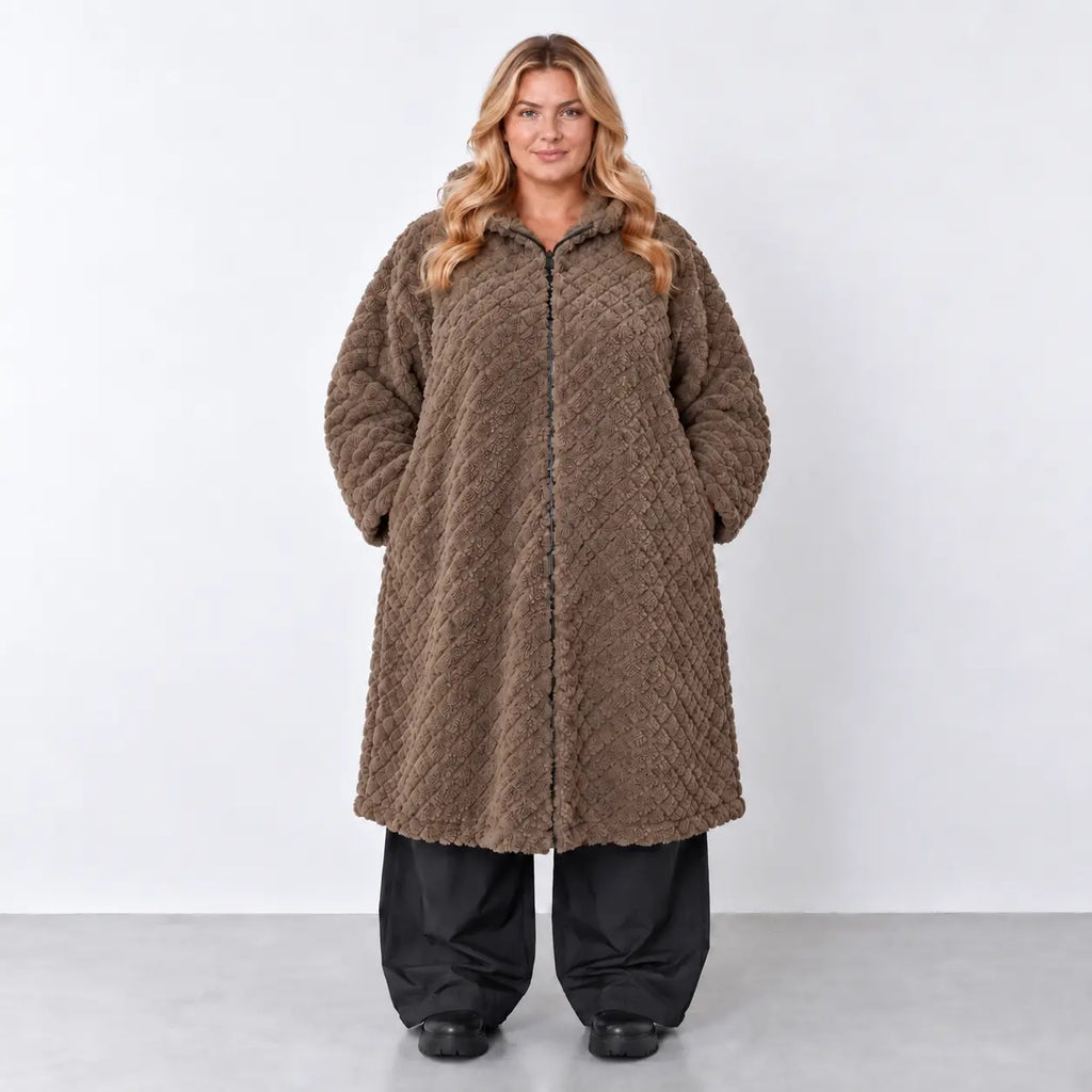 AKH Fashion · Mantel · CuddlySuede · 7102 · ChocoCheck