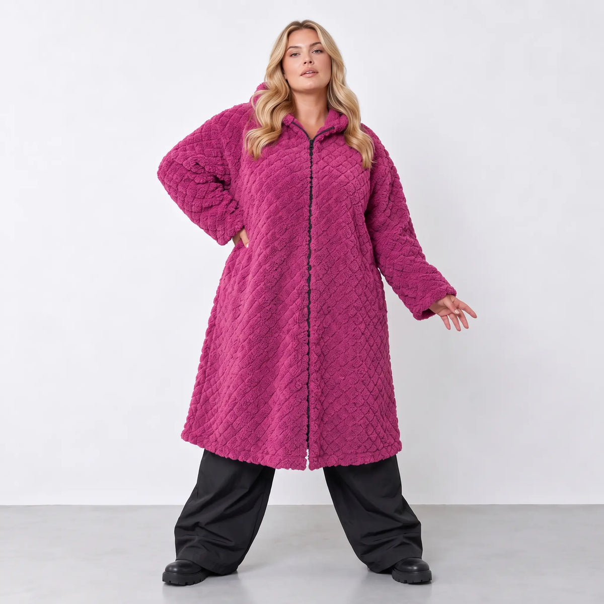 AKH Fashion · Mantel · CuddlySuede · 7102 · BerryCheck