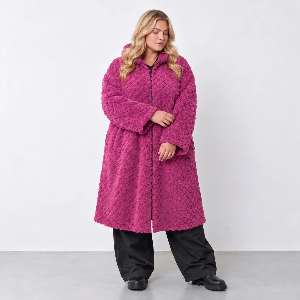 AKH Fashion · Mantel · CuddlySuede · 7102 · BerryCheck