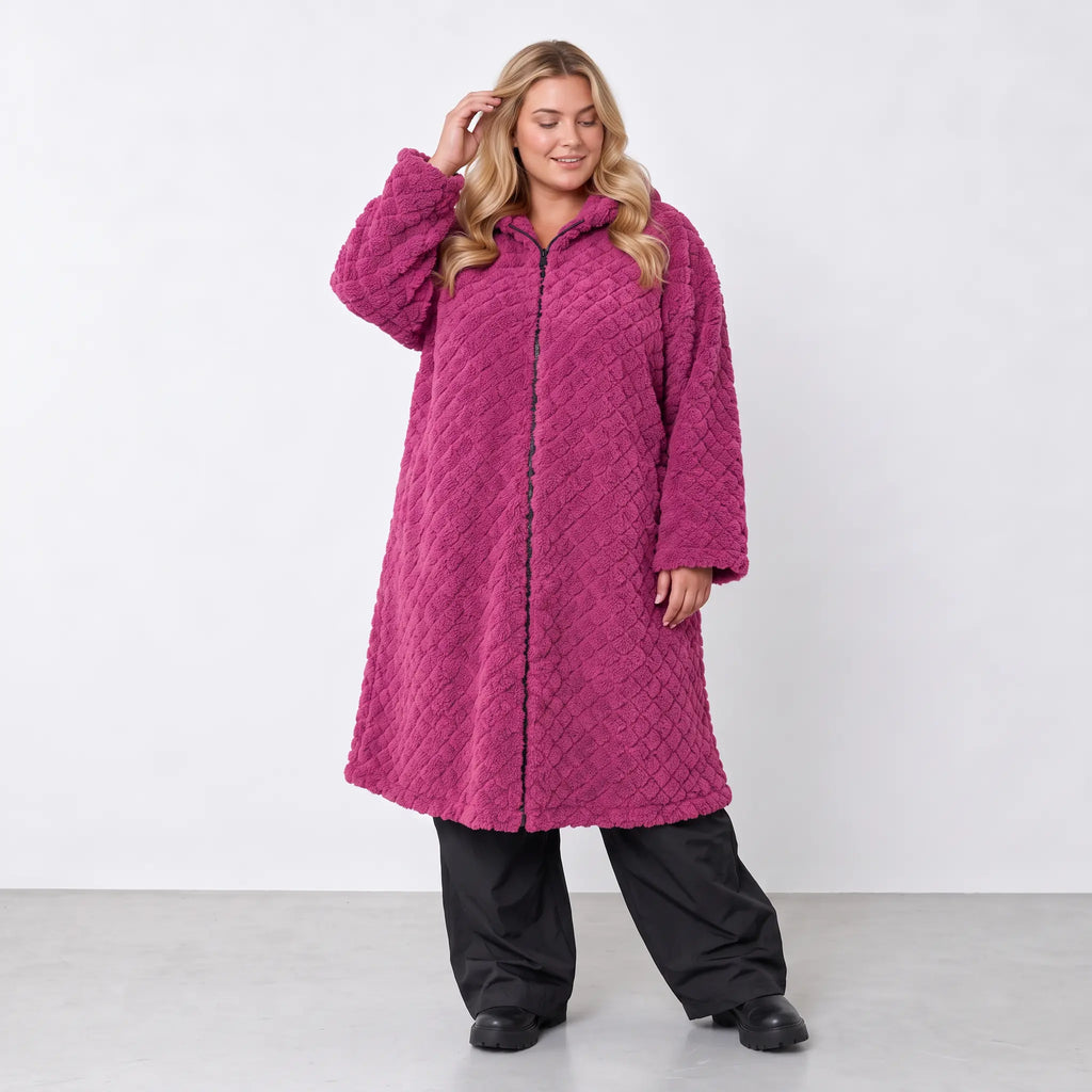 AKH Fashion · Mantel · CuddlySuede · 7102 · BerryCheck