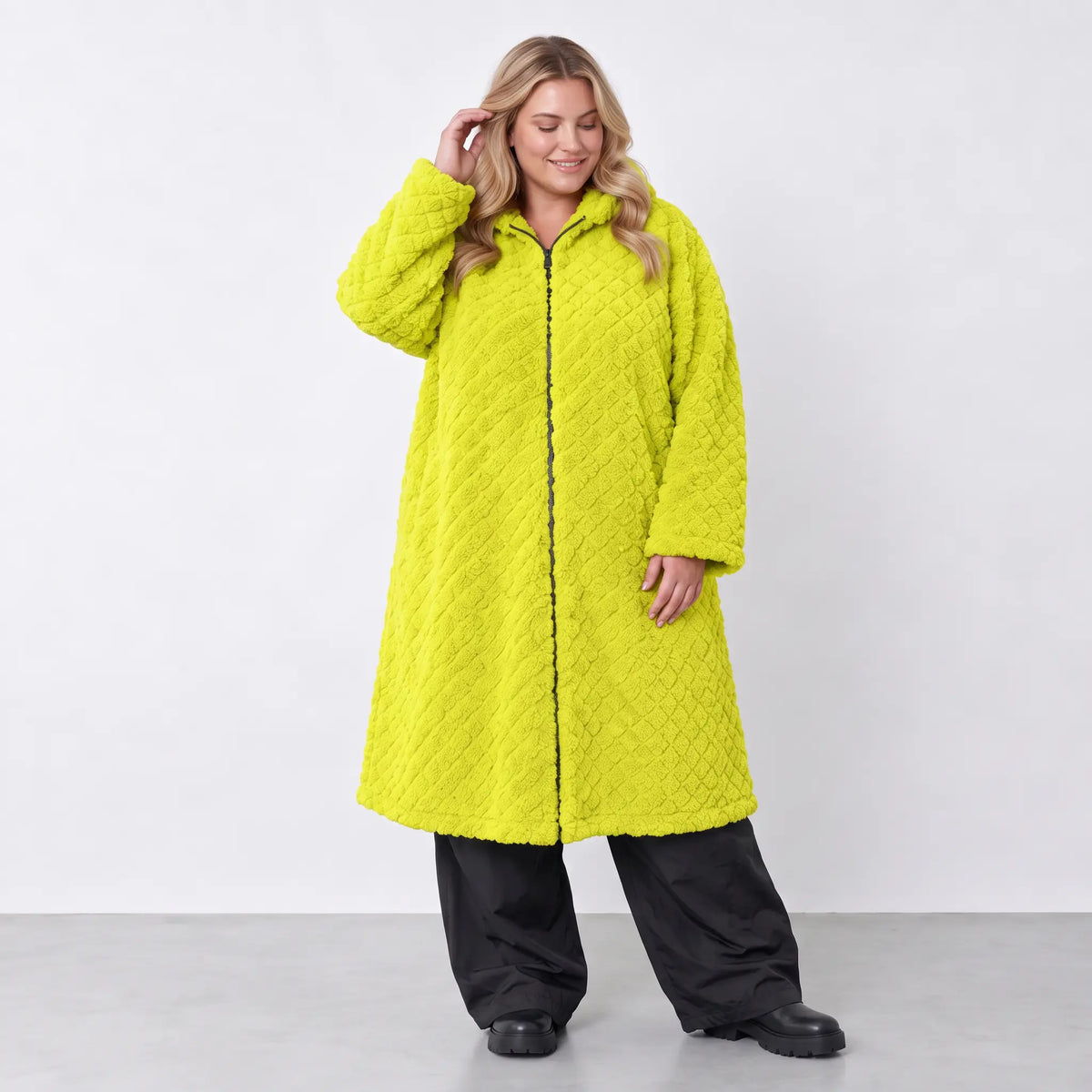 AKH Fashion · Mantel · CuddlySuede · 7102 · LimeCheck