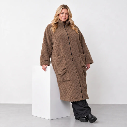 AKH Fashion · Mantel · CuddlySuede · 7153 · ChocoCheck