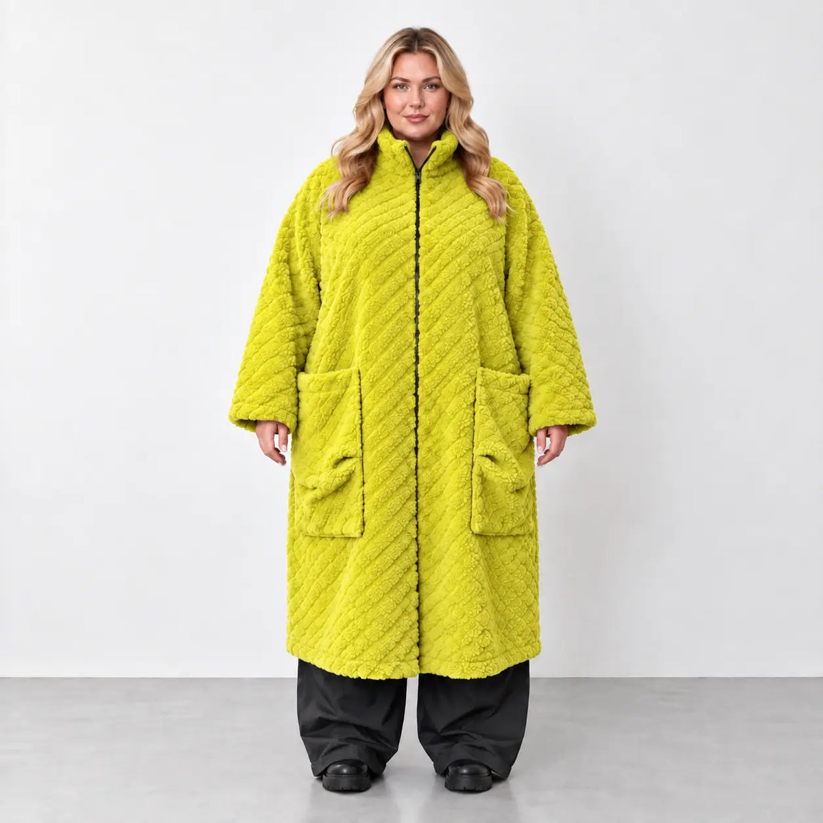 AKH Fashion · Mantel · CuddlySuede · 7153 · LimeCheck
