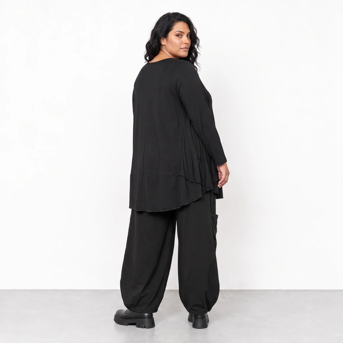 AKH Basics · Shirt · Skye · 592L · Black