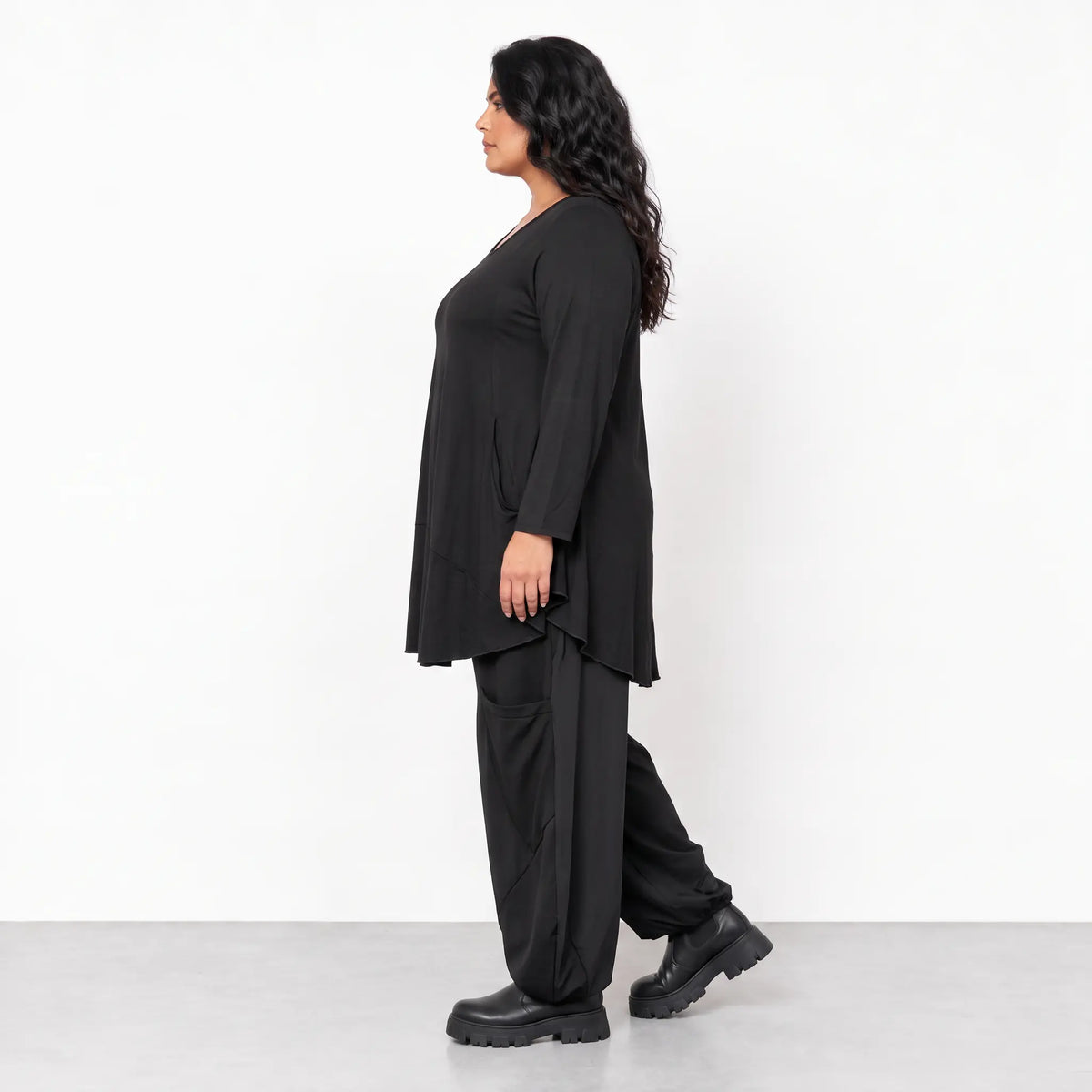 AKH Basics · Shirt · Skye · 592L · Black
