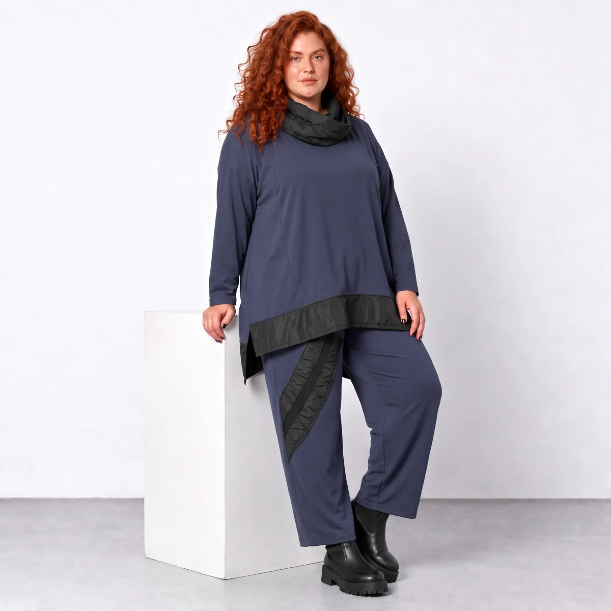 AKH Premium · Hose · Ophelia · 7291 · Navy