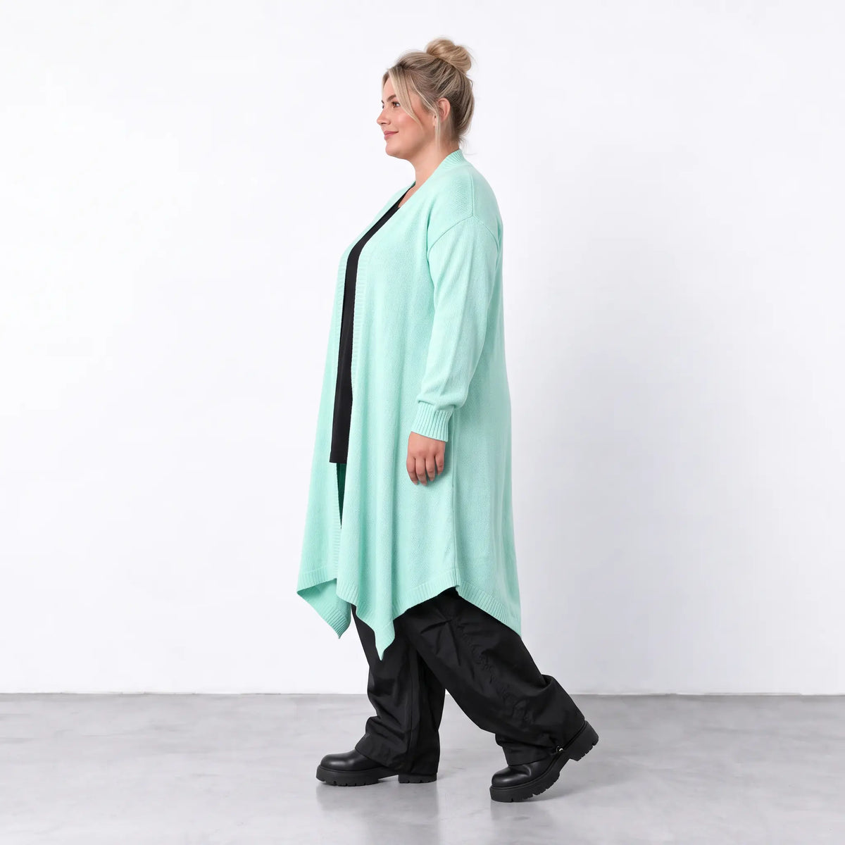 AKH Premium · Cardigan · Warmella · 2636 · Mint