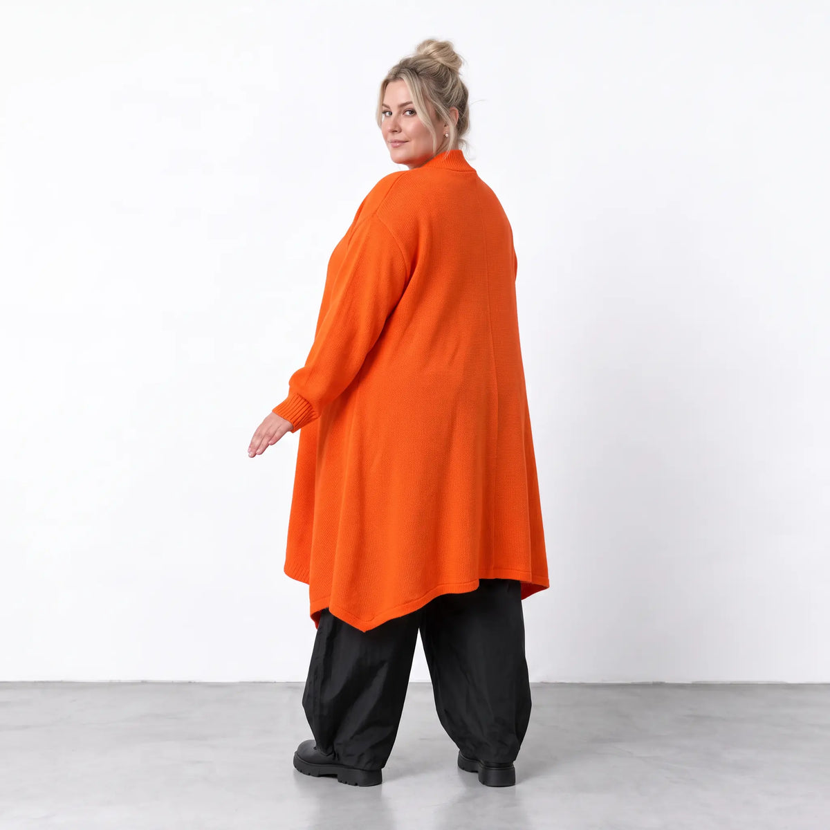 AKH Premium · Cardigan · Warmella · 2636 · Orange