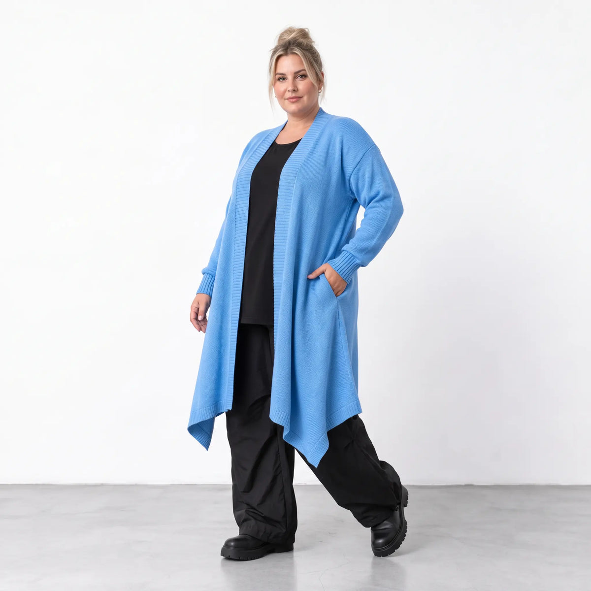 AKH Premium · Cardigan · Warmella · 2636 · FrostBlue