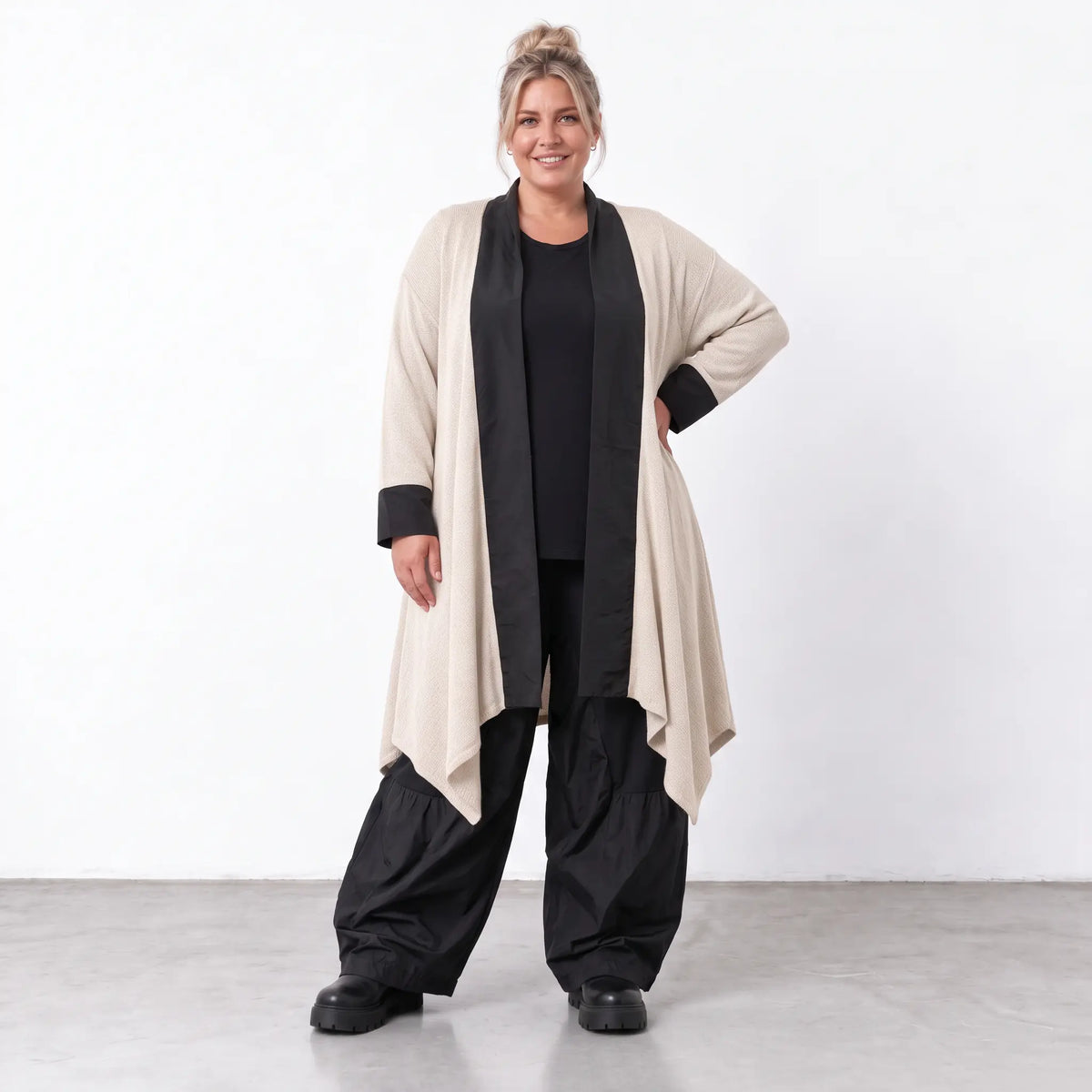 AKH Premium · Cardigan · Warmella · 2637 · Beige