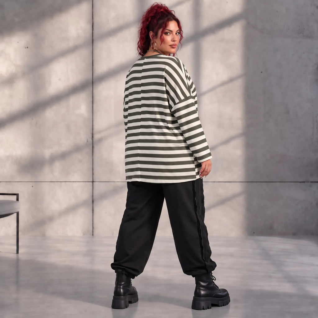 Funky Diva · Shirt · VibeDiva · K666D · DuoGreen