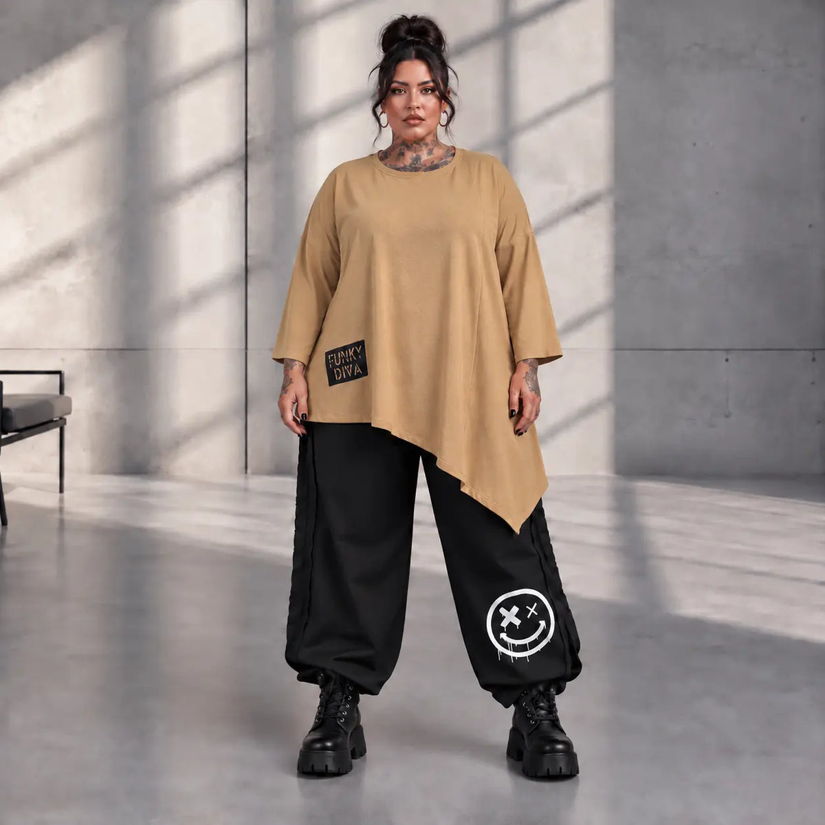 Funky Diva · Shirt · EasyDiva · K225D · Biscuit