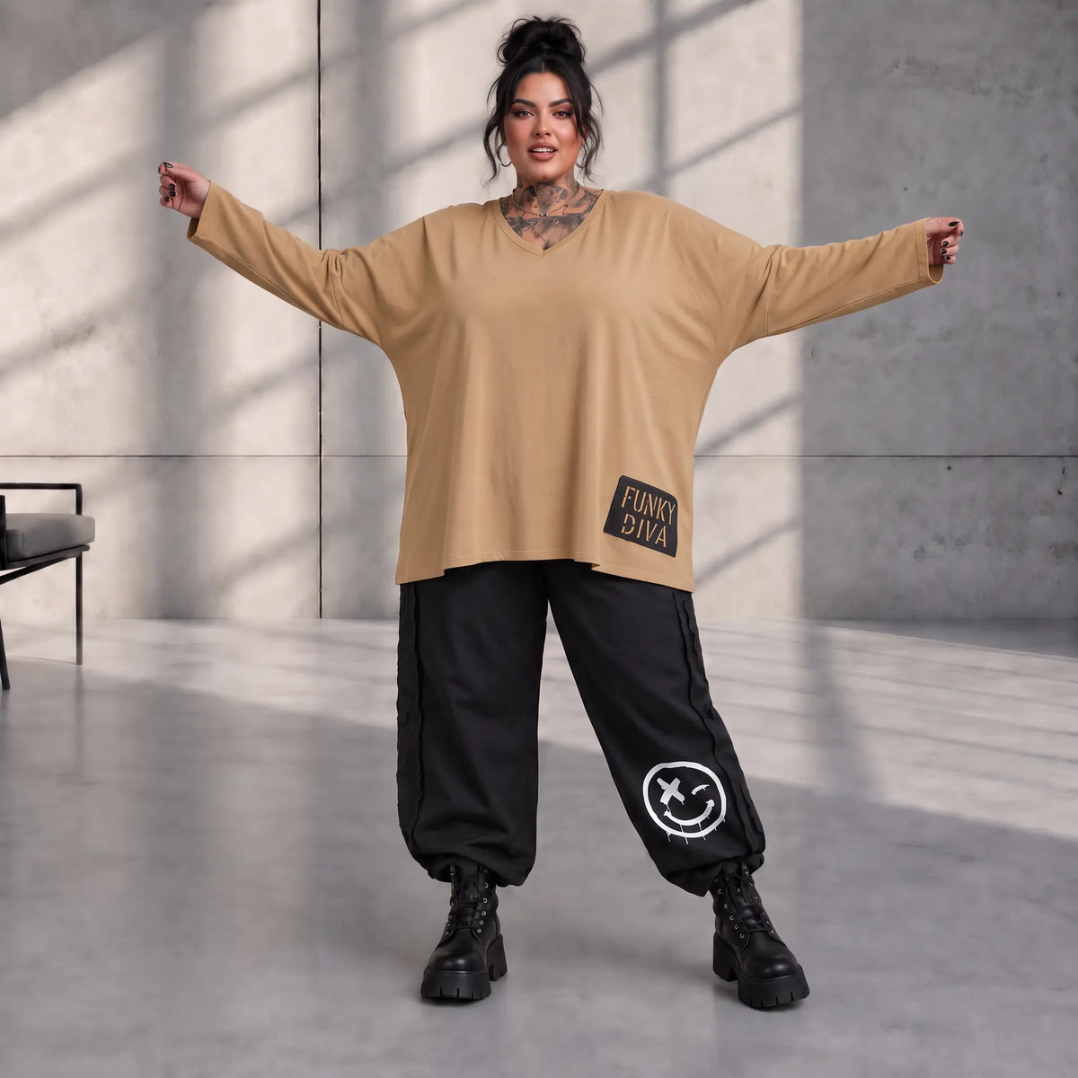 Funky Diva · Shirt · EasyDiva · K666D · Biscuit