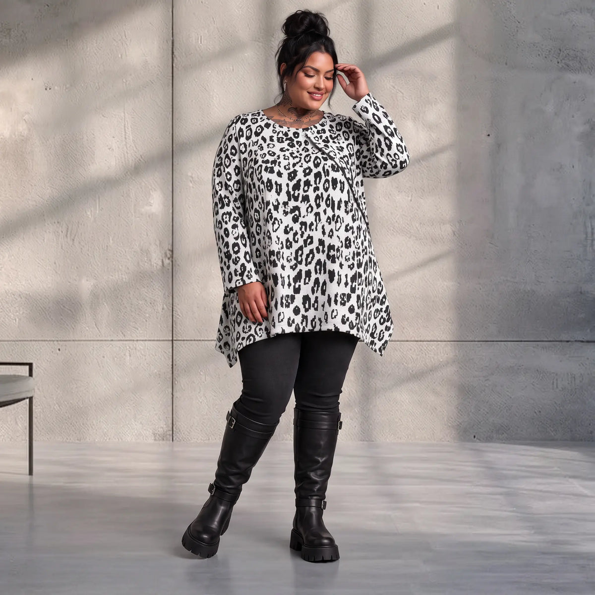 Funky Diva · Shirt · CoolDiva · C228 · WhiteBlack