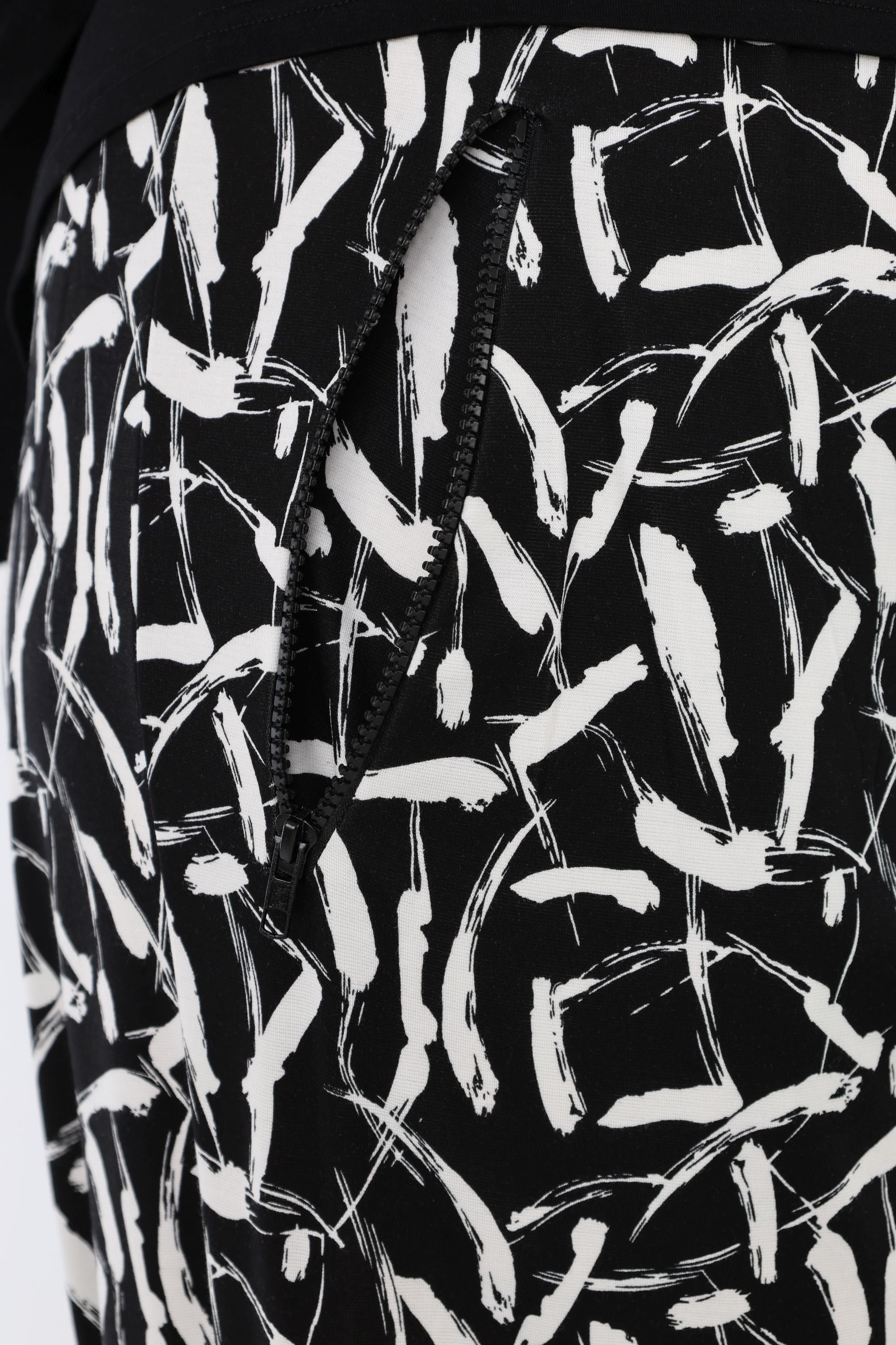 AKH Fashion 7183 Trousers, Black and White