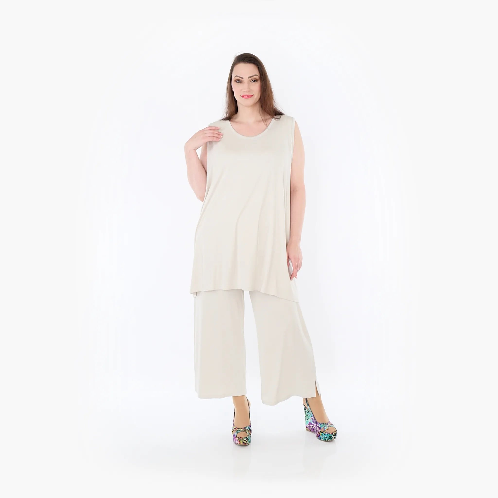 AKH Fashion 225 Trousers, Beige
