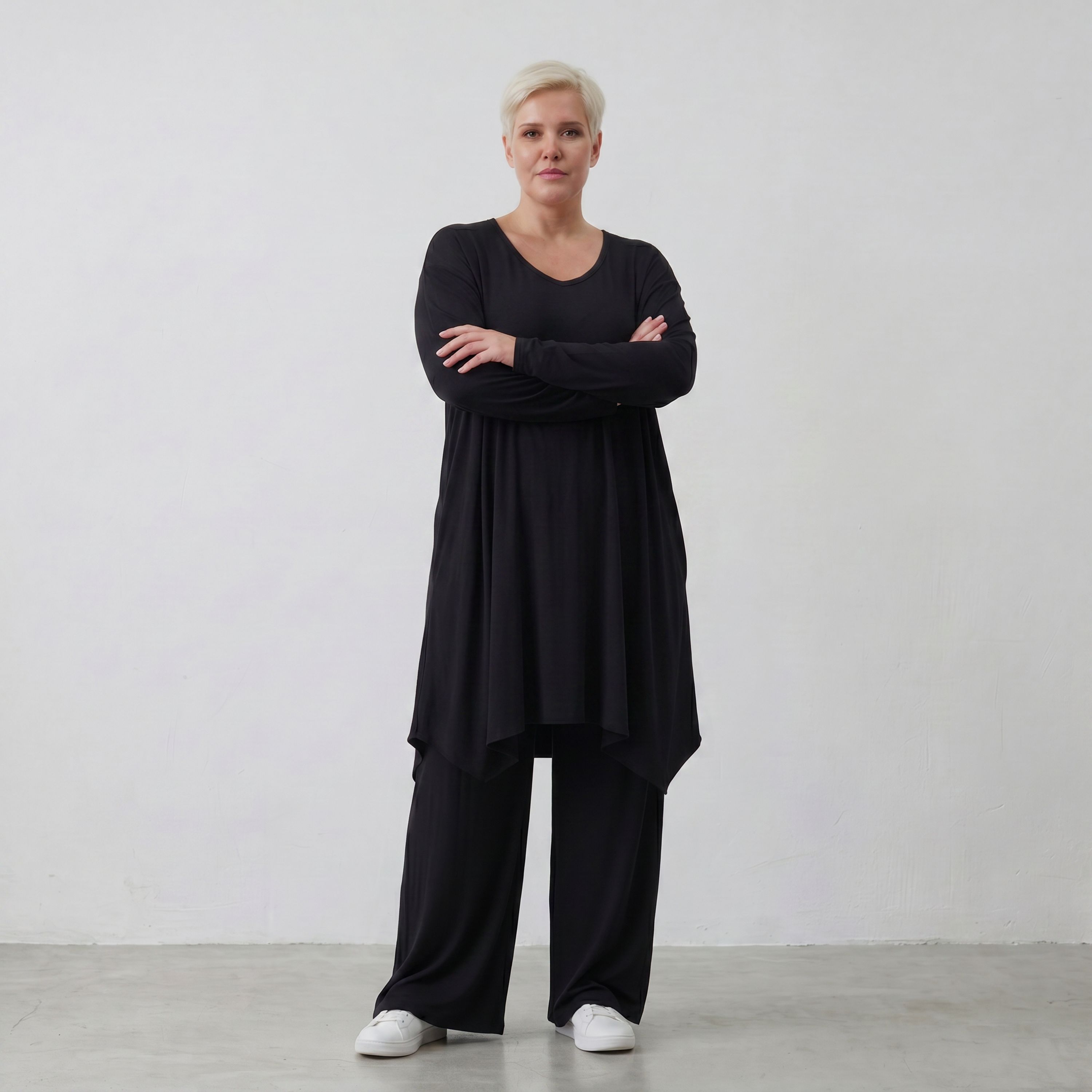 AKH Basics · T-shirt · Skye · 2030 · Noir