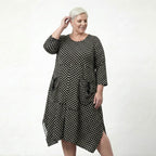 Robe AKH 6025, noire et blanche