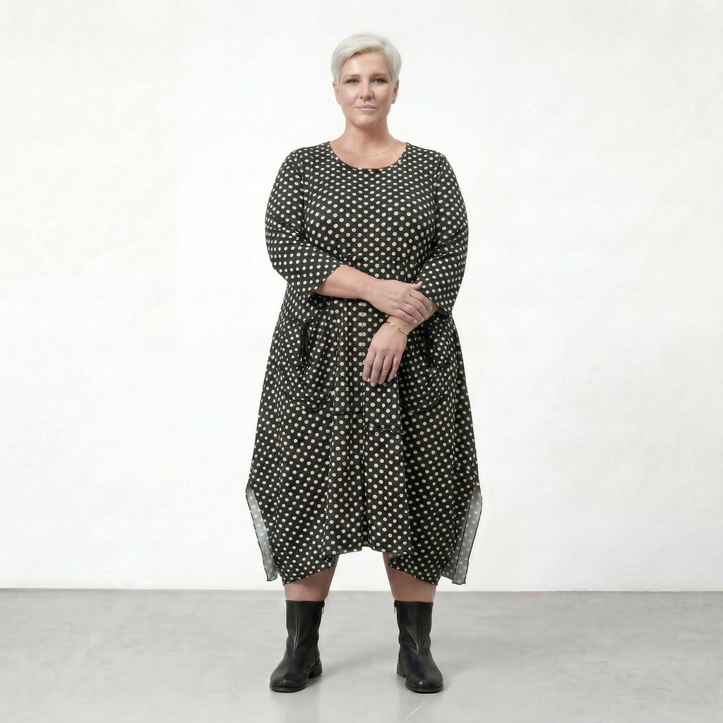 Robe AKH 6025, noire et blanche