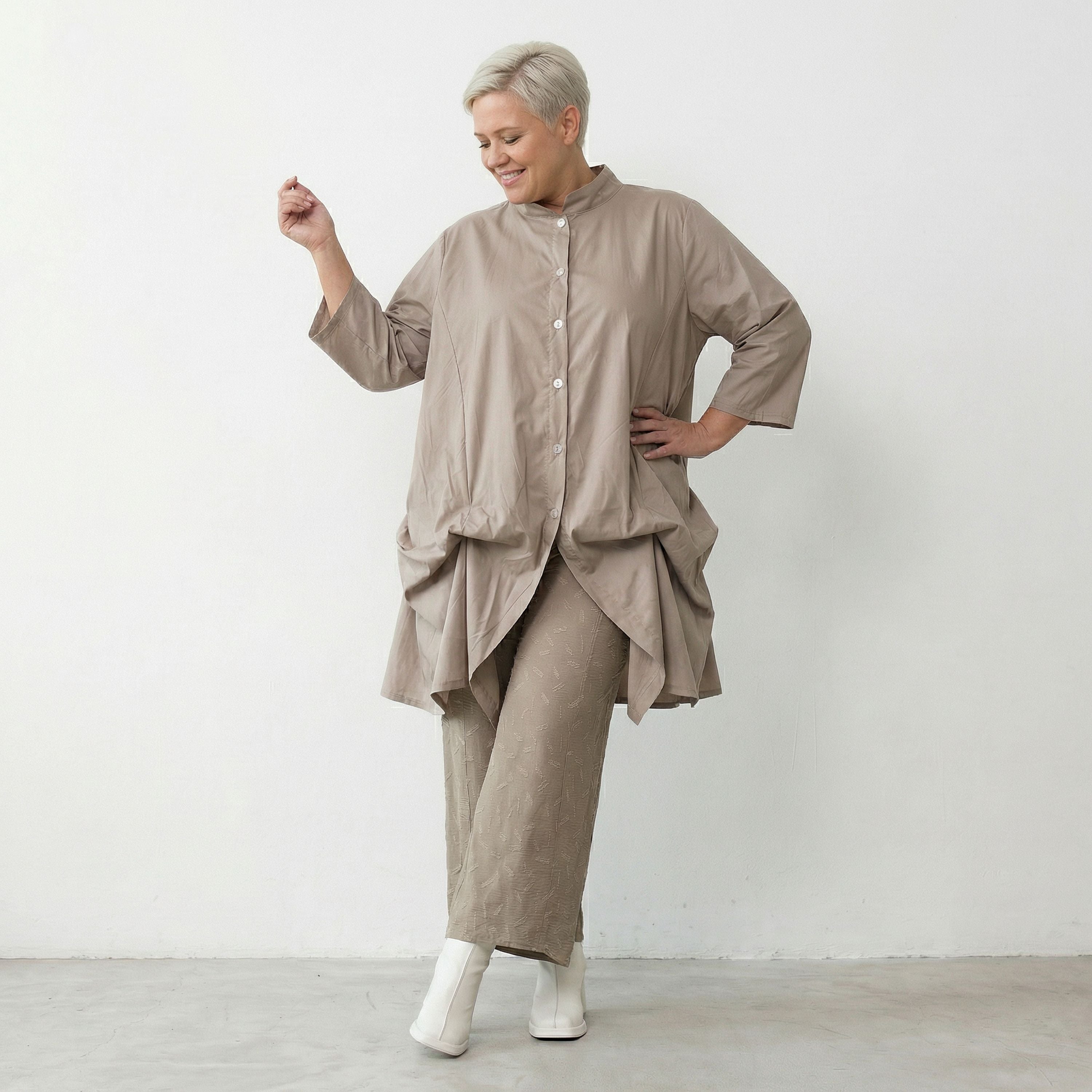 AKH 6927 Trousers, Beige