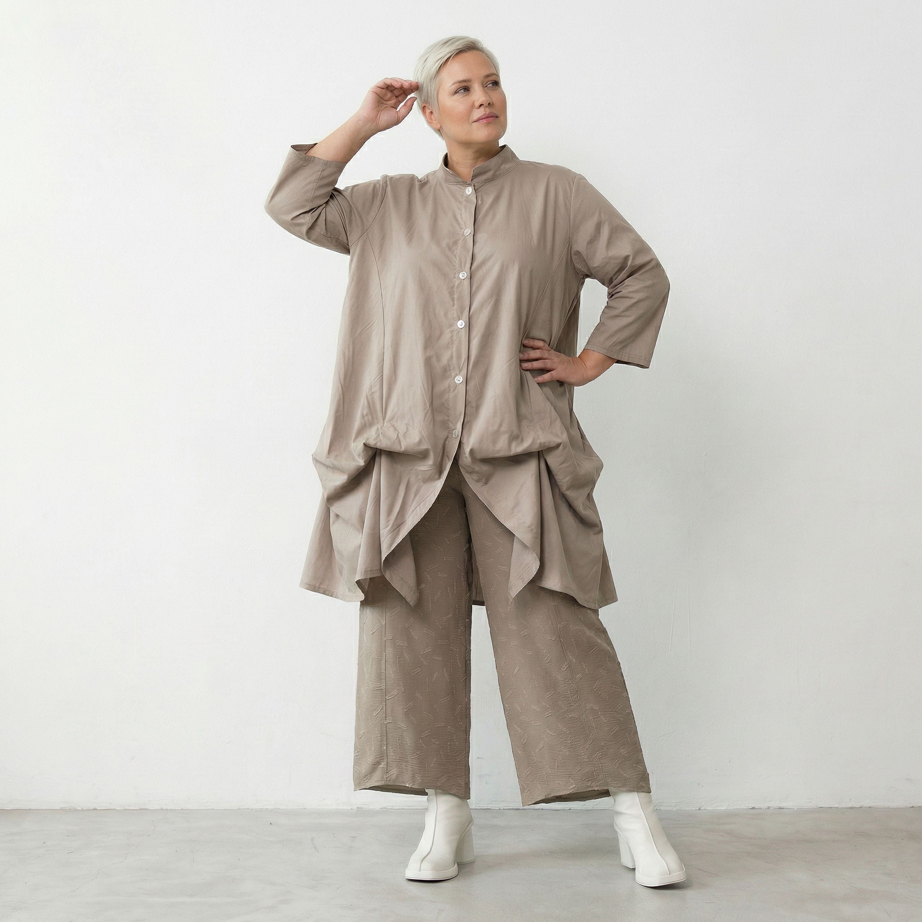 AKH 6927 Trousers, Beige