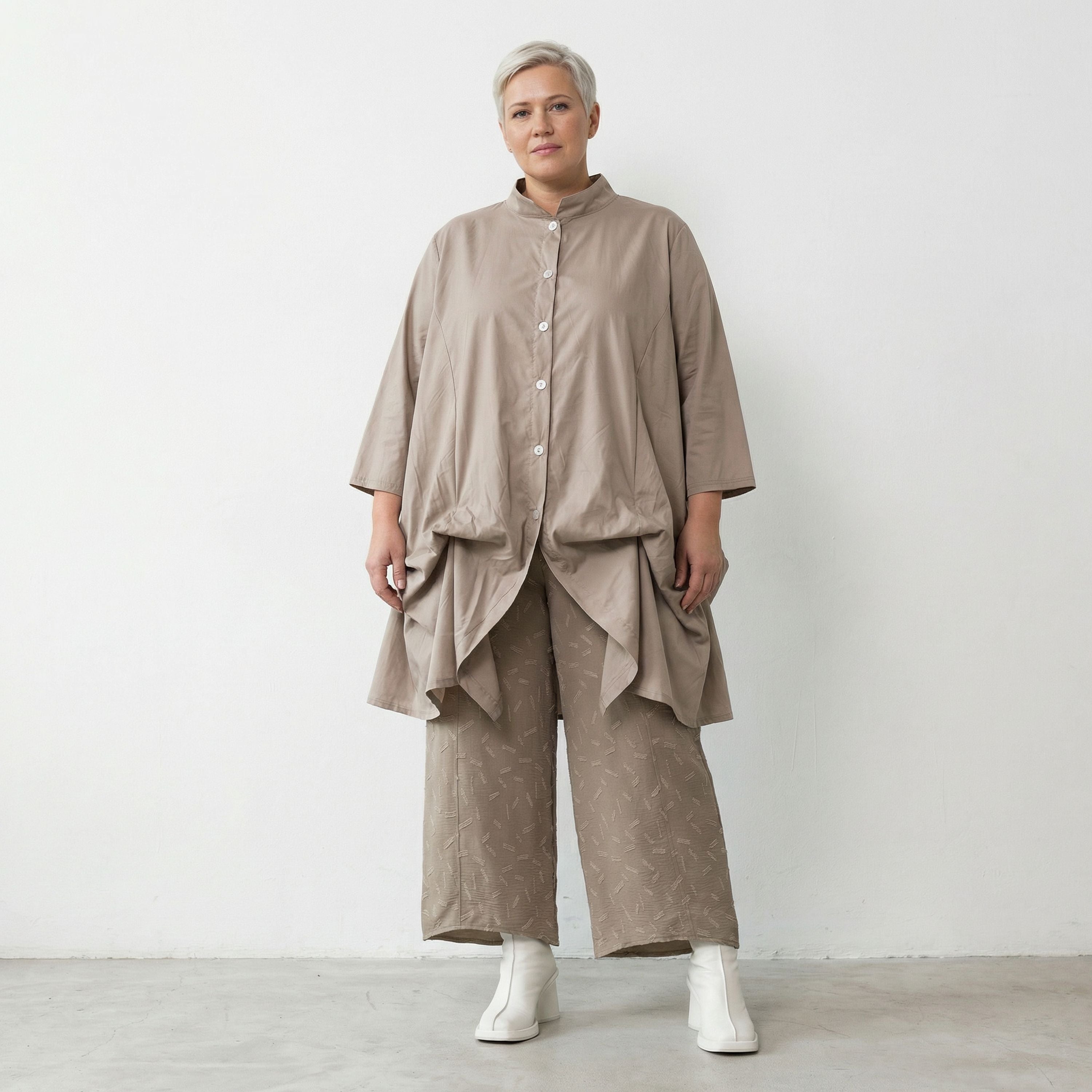 AKH 6927 Trousers, Beige