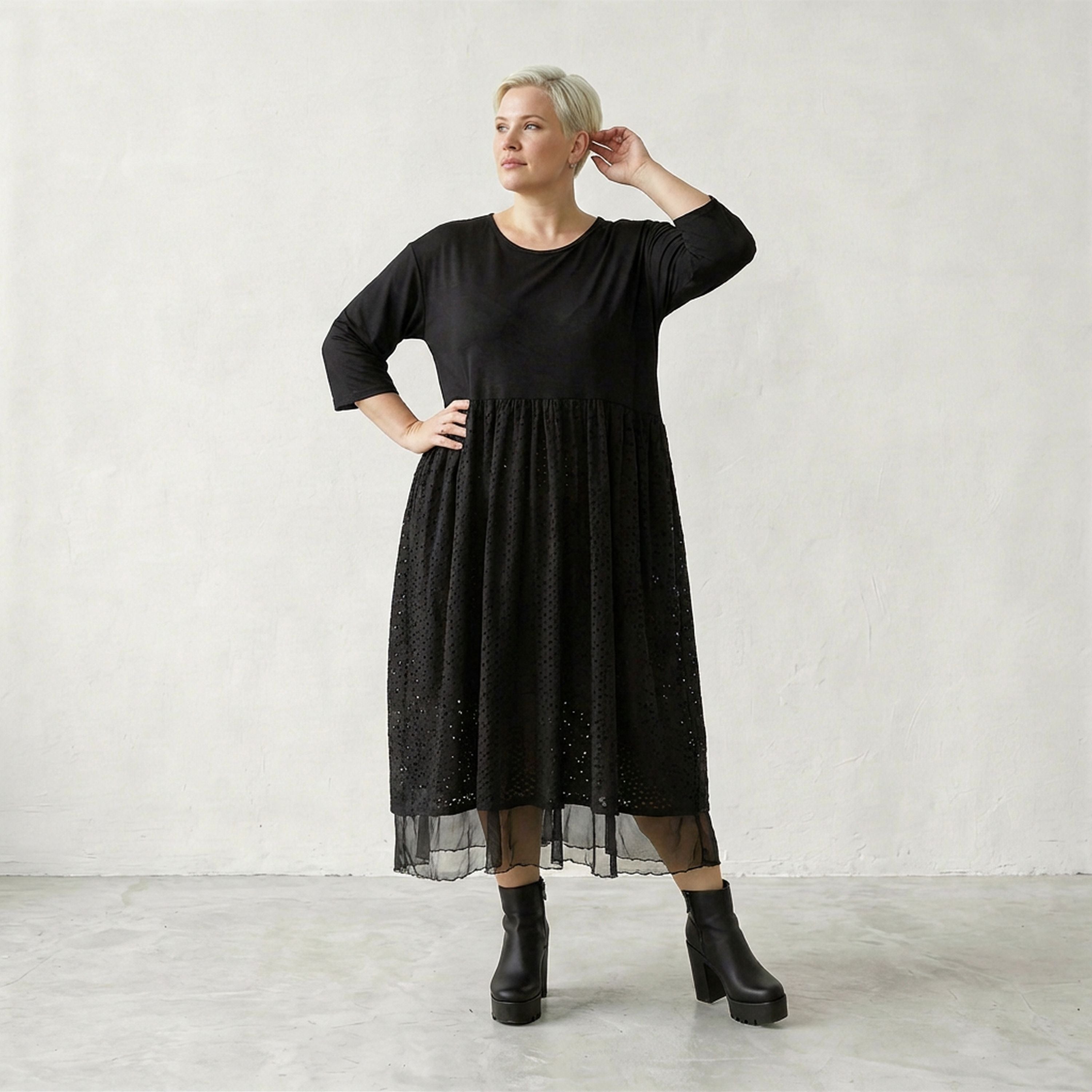 Robe AKH 6948, noire