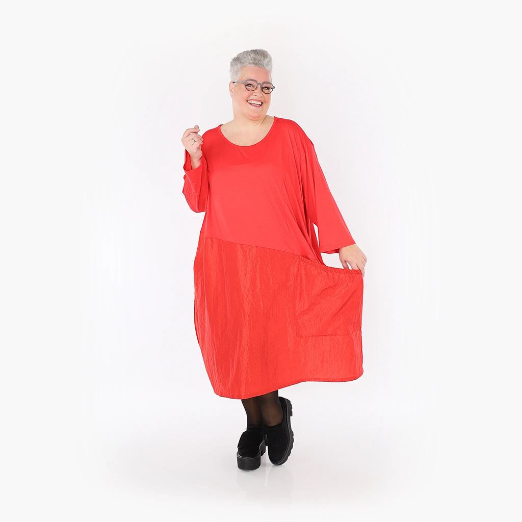 Robe AKH 7016, rouge