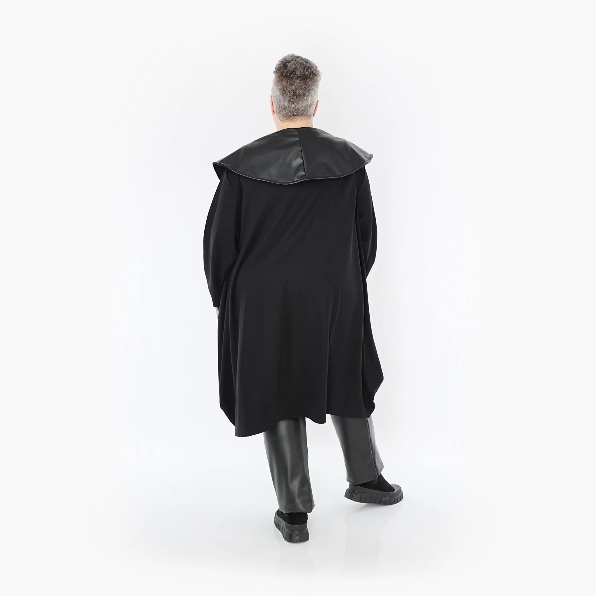 AKH 7002 Coat, Black