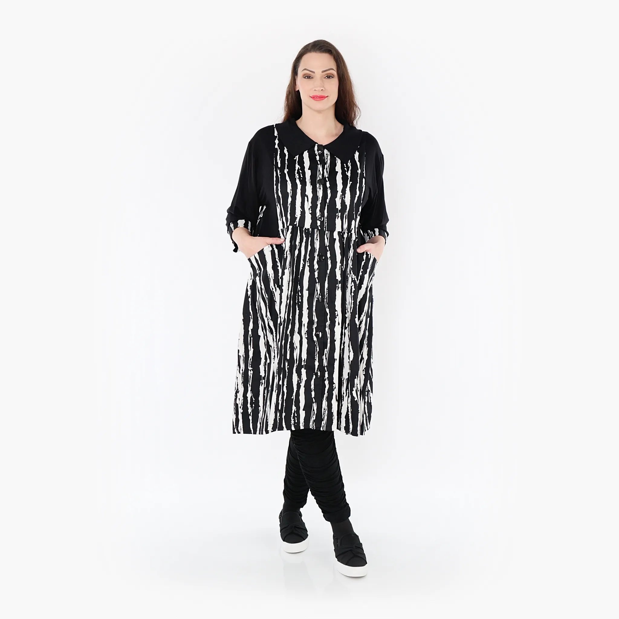 AKH 6899 Blouse, Black and White