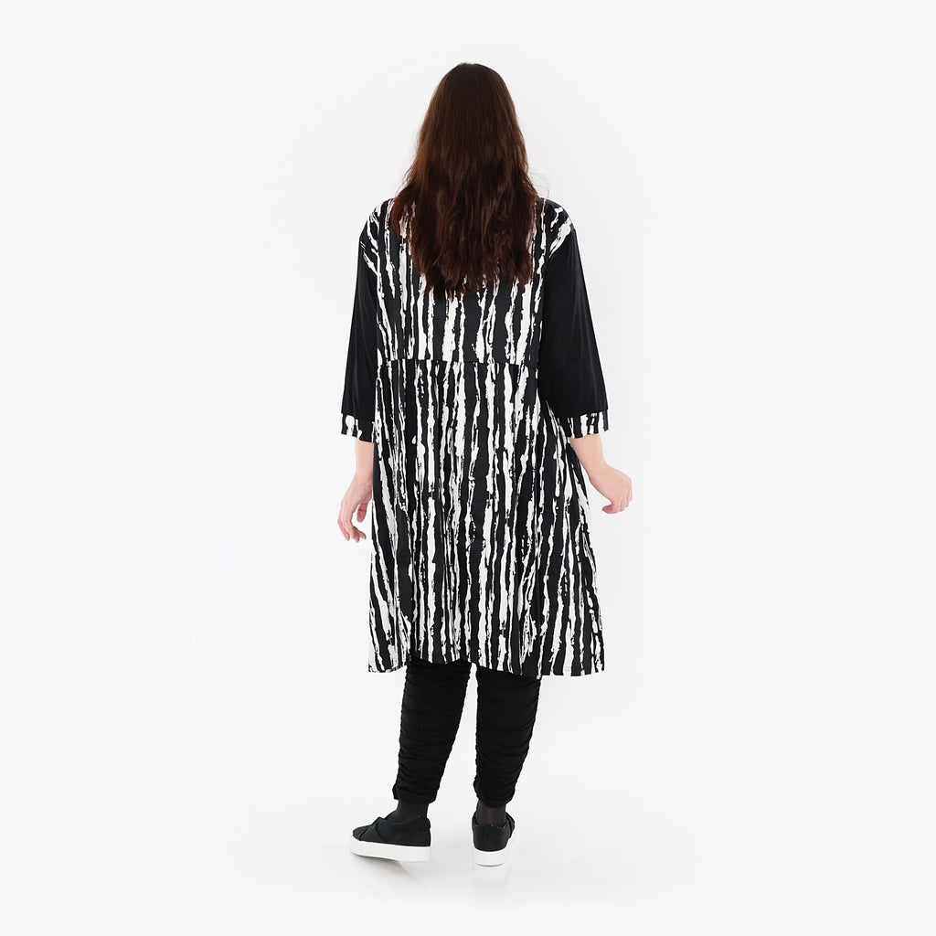 AKH 6899 Blouse, Black and White
