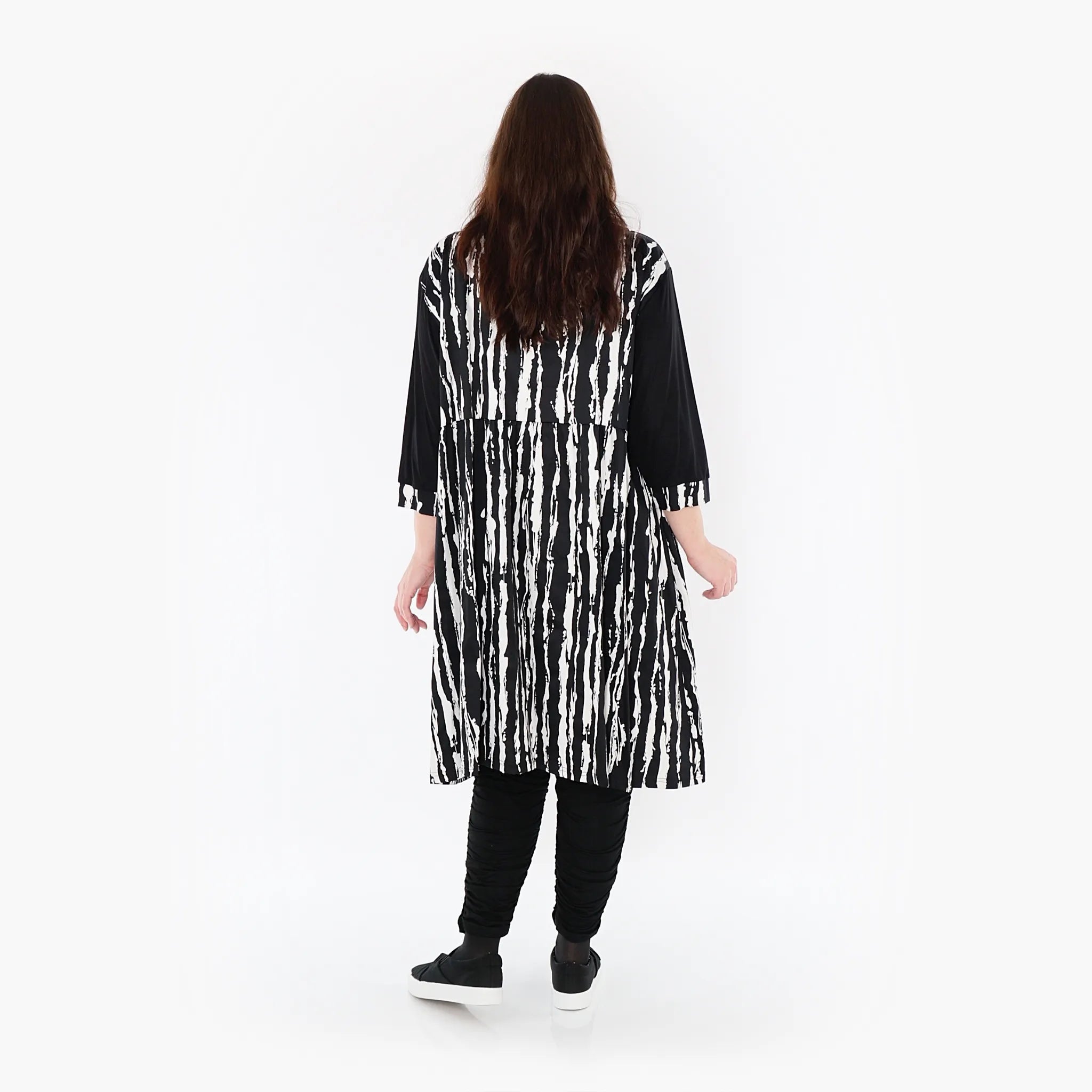 AKH 6899 Blouse, Black and White