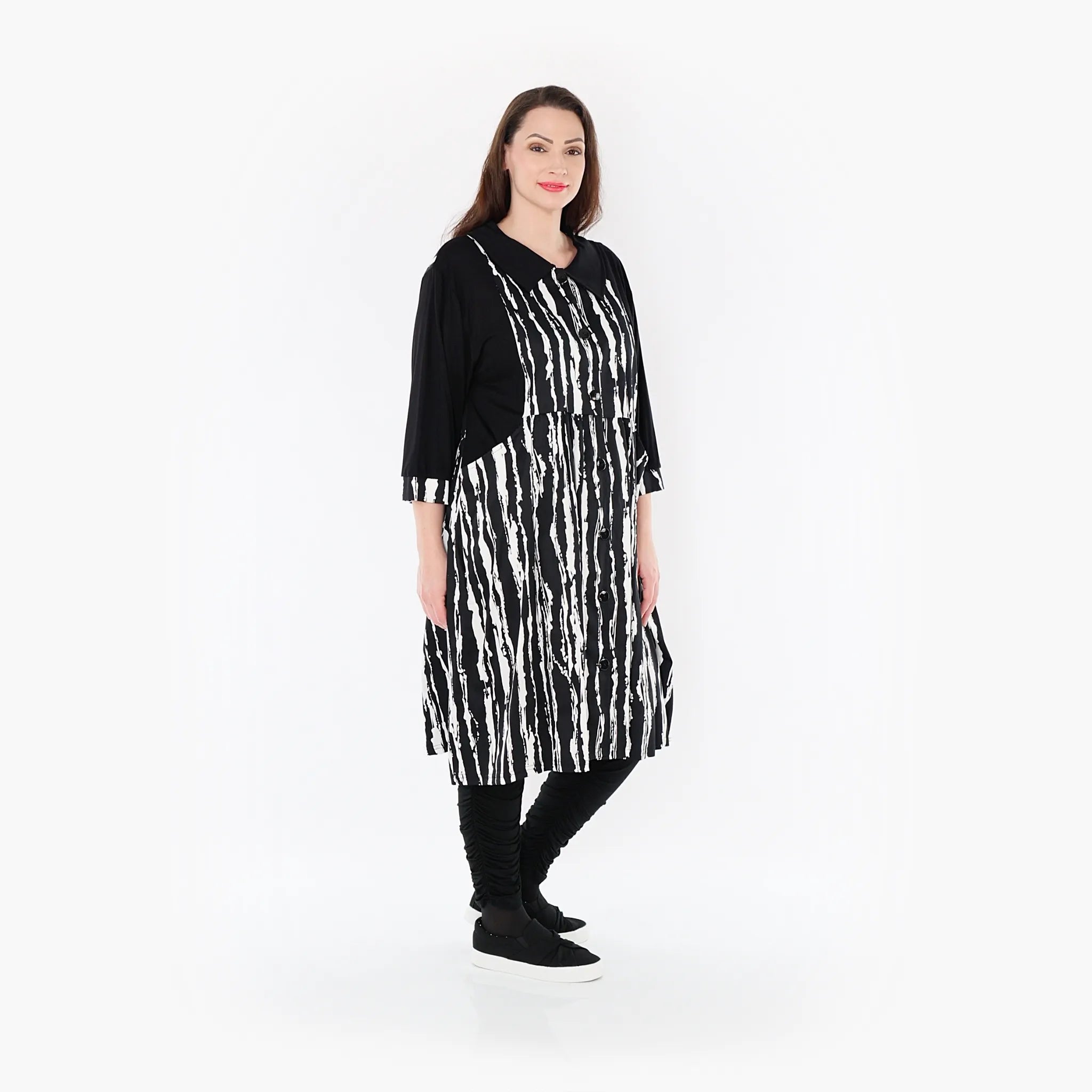 AKH 6899 Blouse, Black and White
