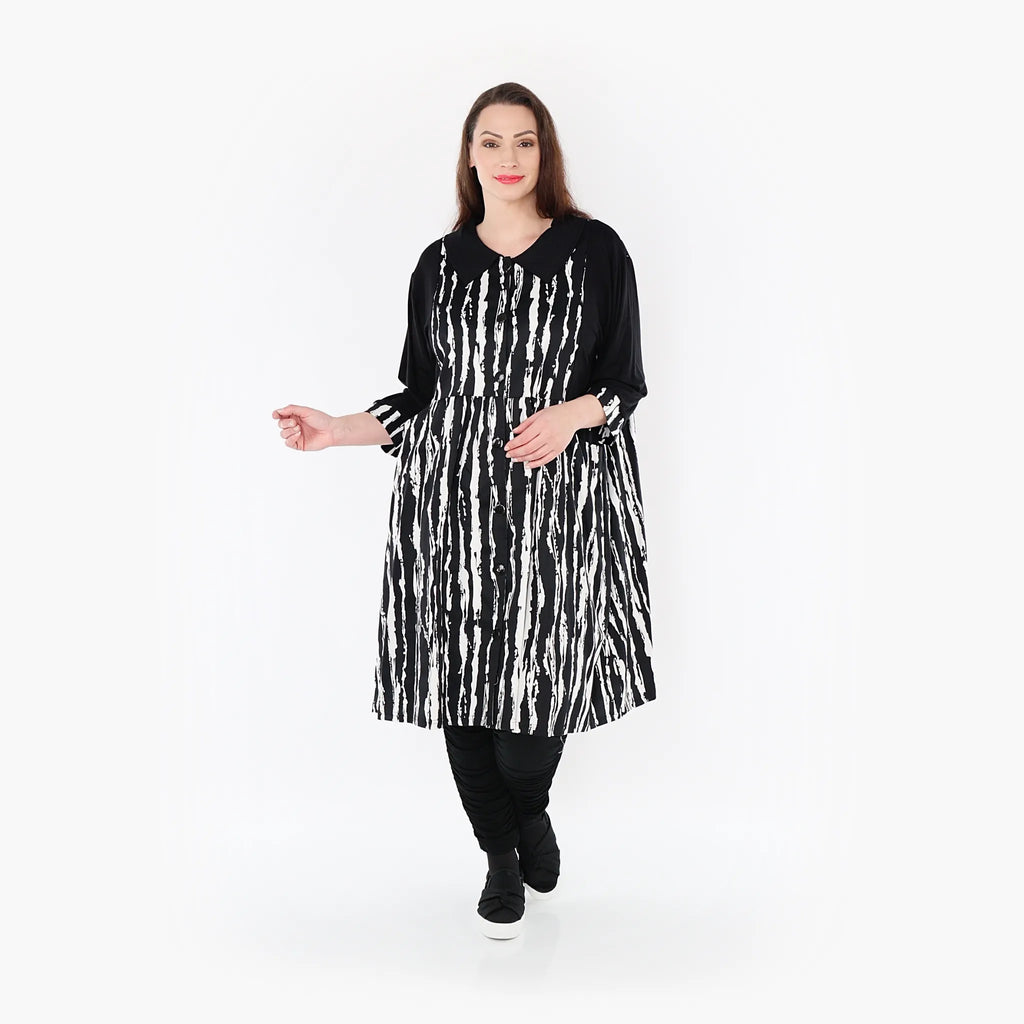 AKH 6899 Blouse, Black and White
