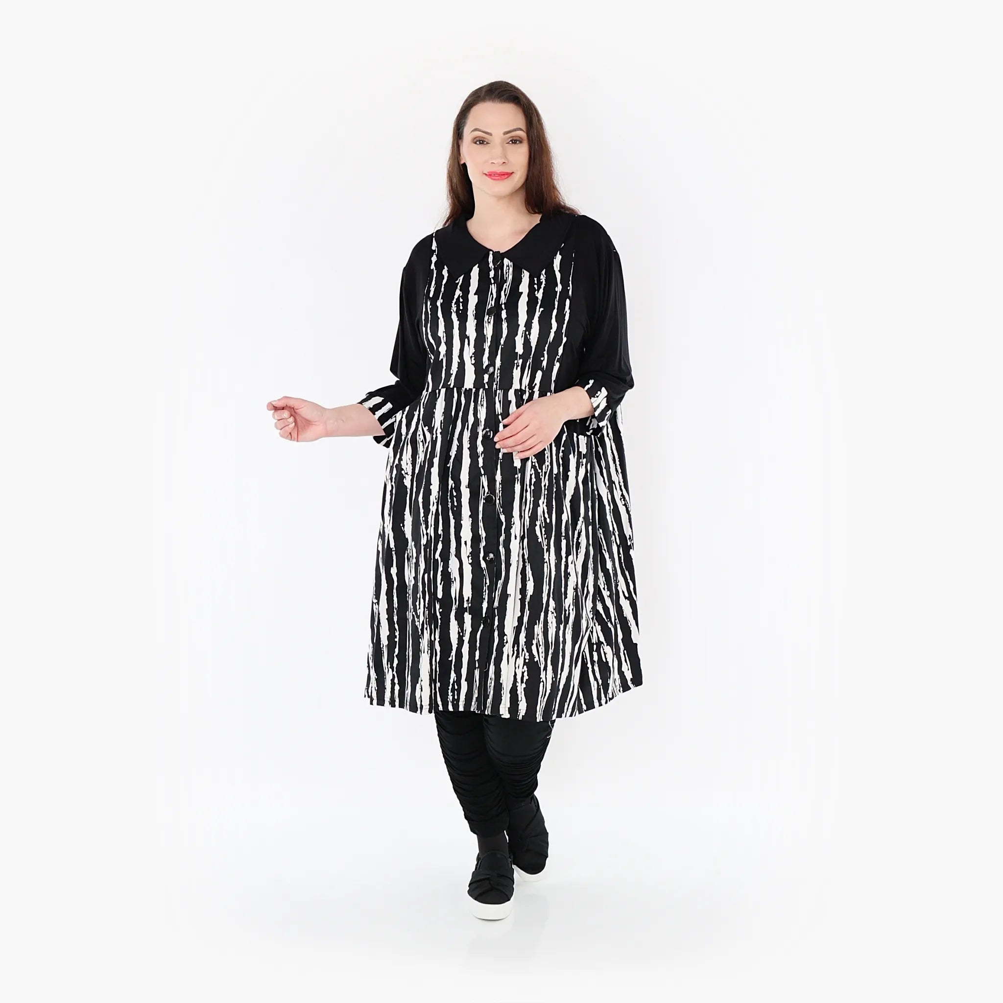 AKH 6899 Blouse, Black and White
