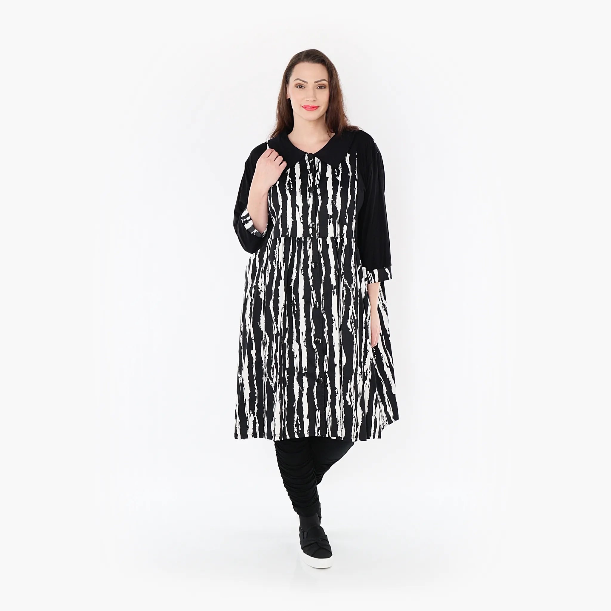 AKH 6899 Blouse, Black and White