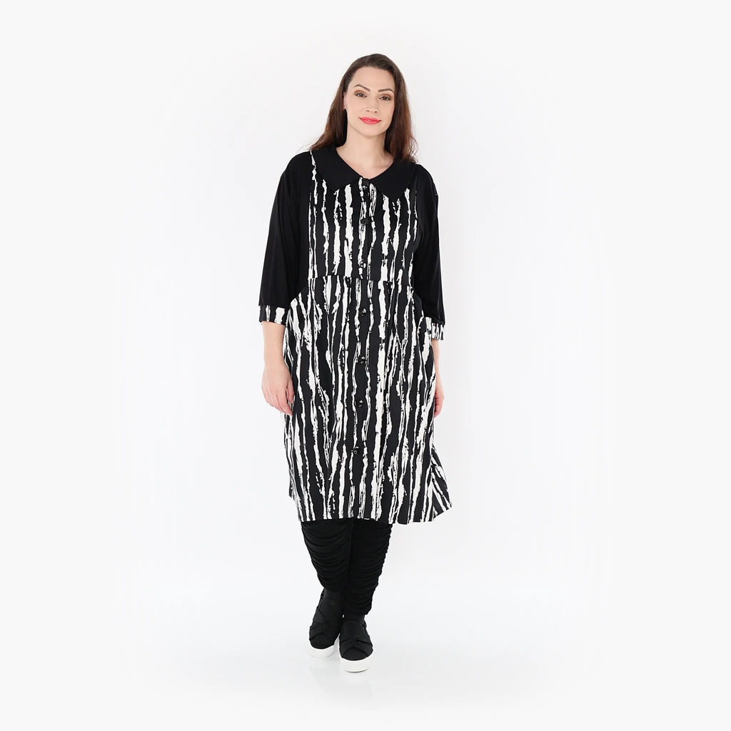 AKH 6899 Blouse, Black and White